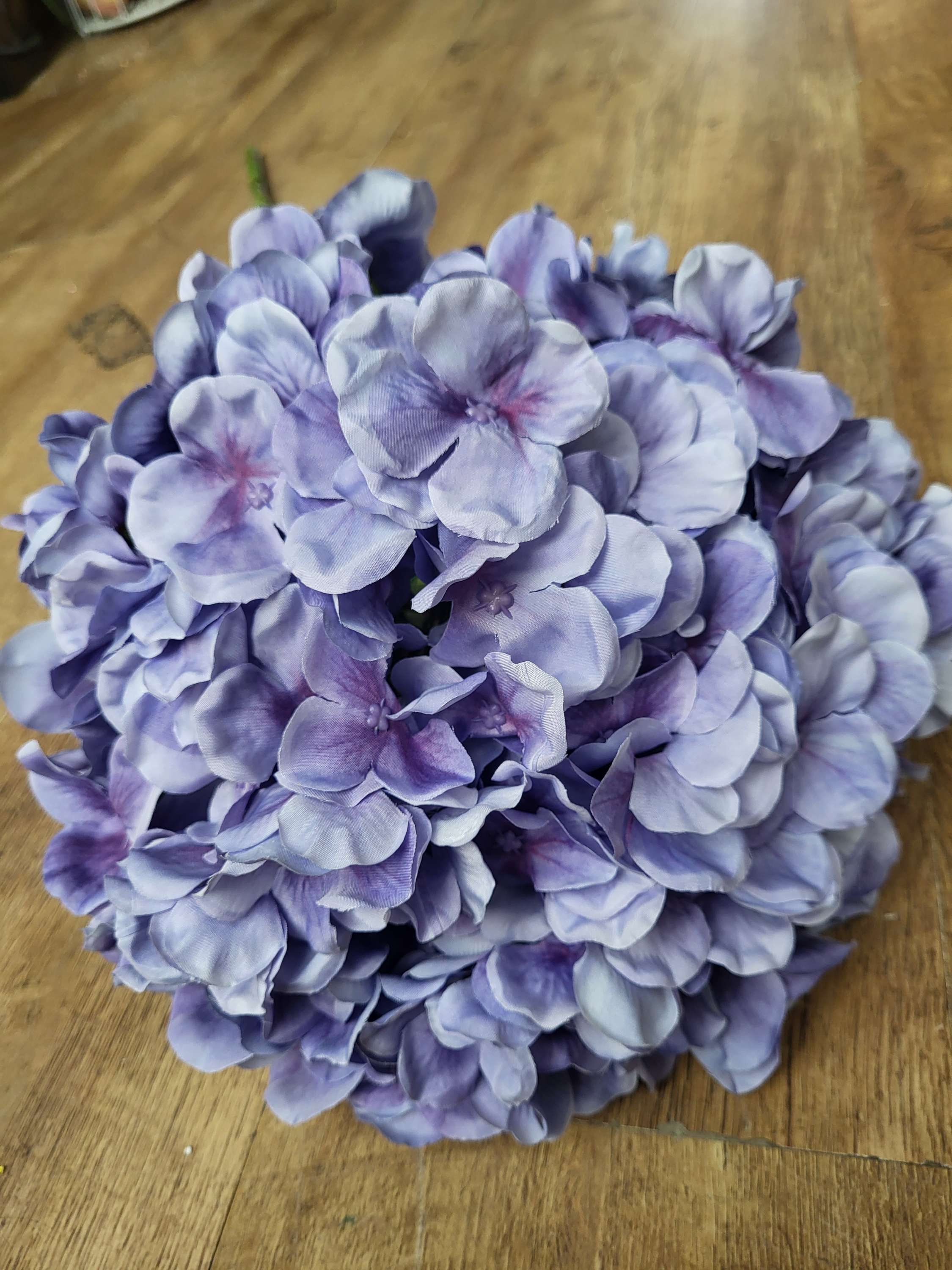 Giant head lavender  premium hydrangea  image 2