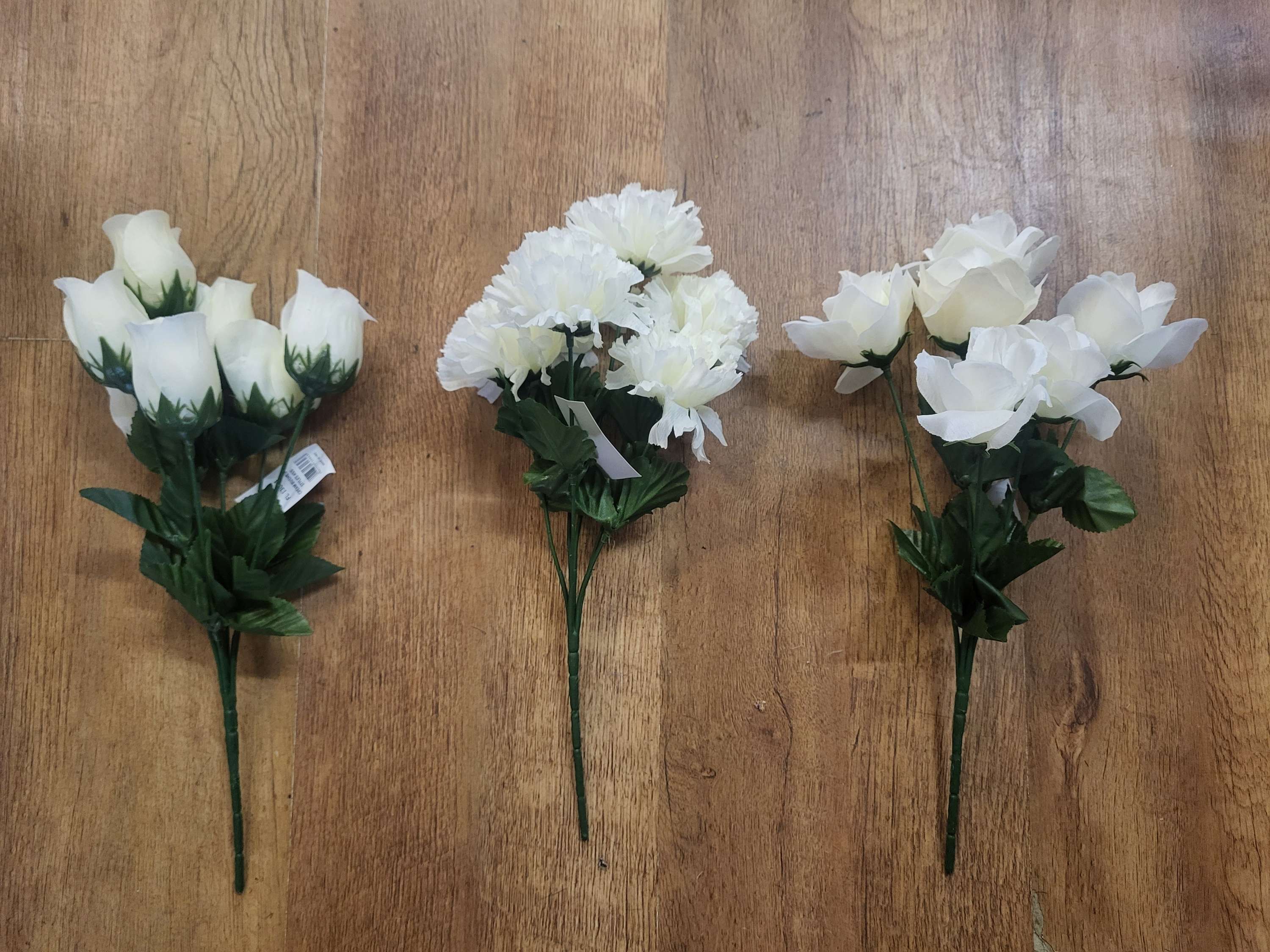 Cream flowers - 3 styles image 0