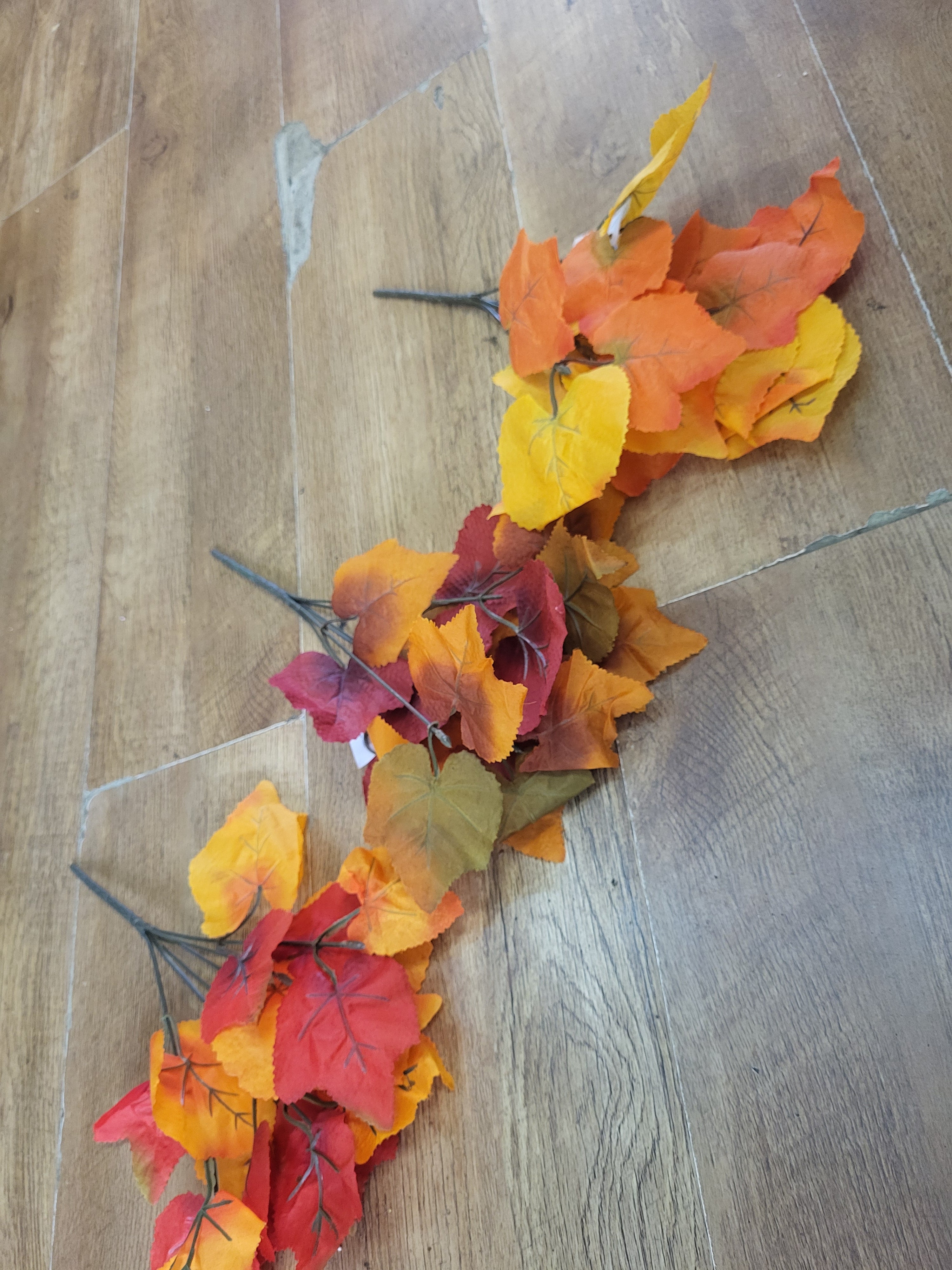 Maple leaf bunch - 3 colours available image 1