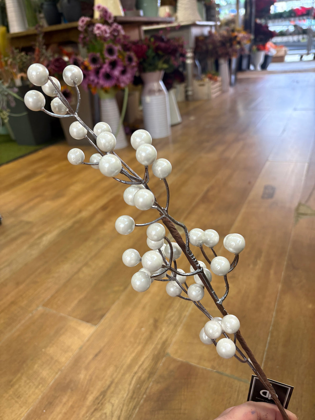 Long stem pearly white berry stem