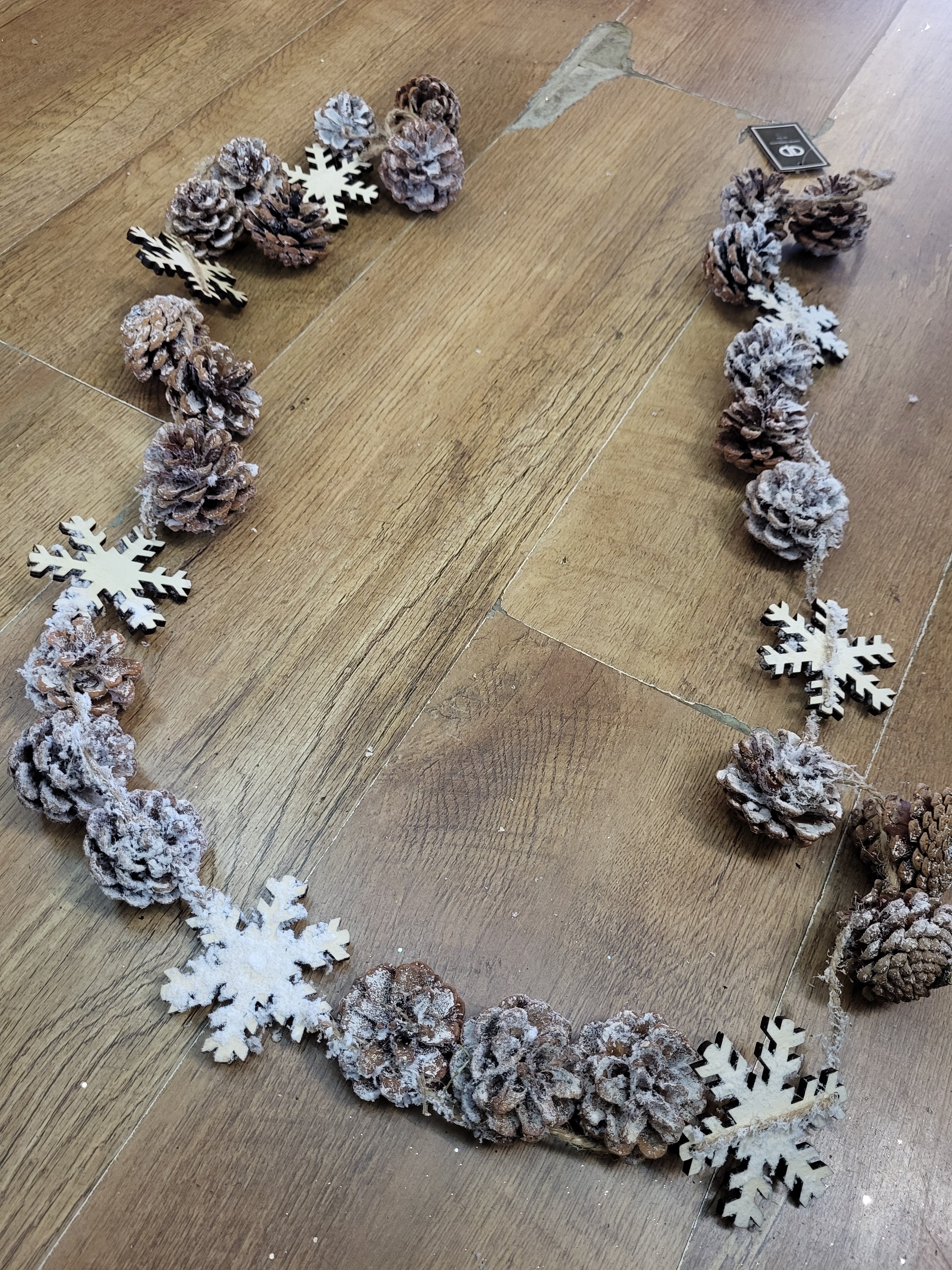 1.8m Frosted cone and wooden snowflake garland image 4