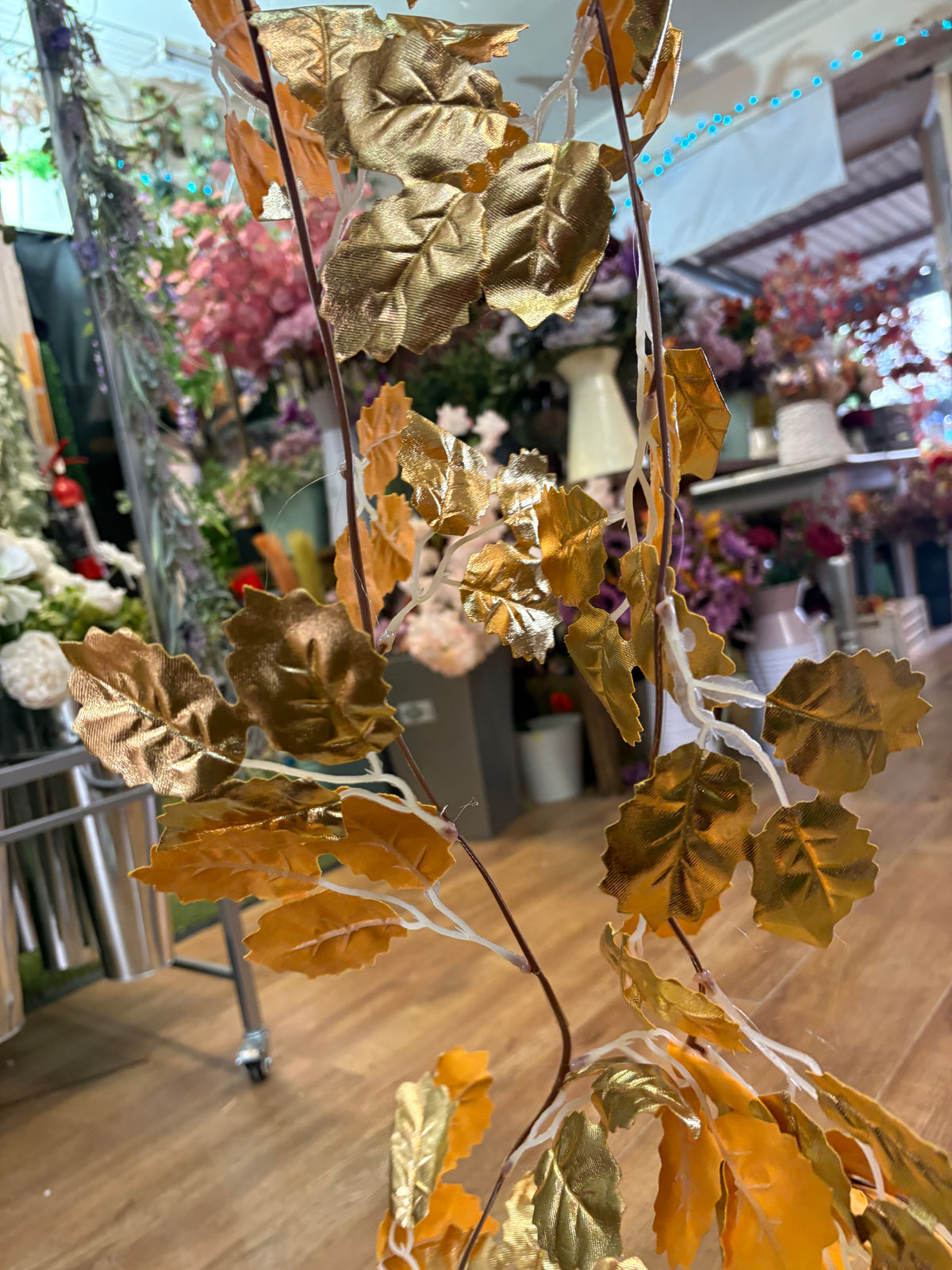 190cm metallic gold holly garland