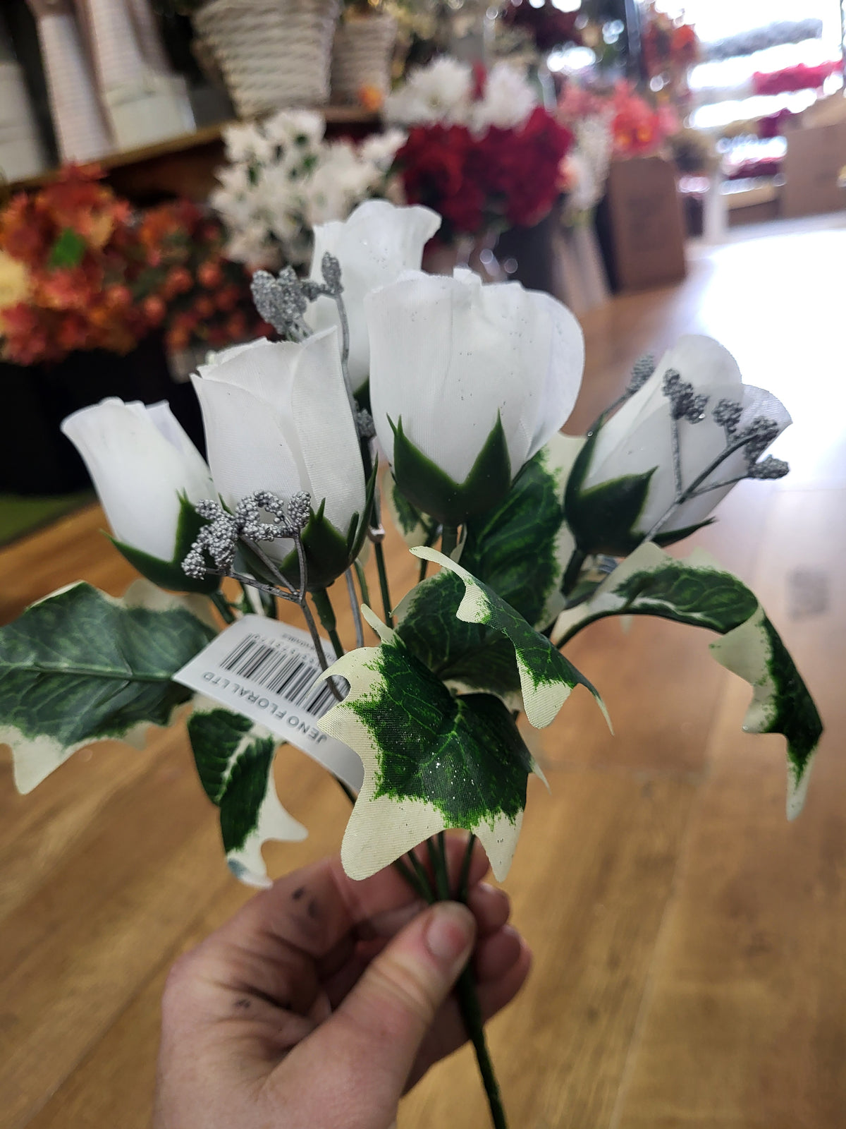 Closed rose and holly leaves bunch - 3 colours available image 4
