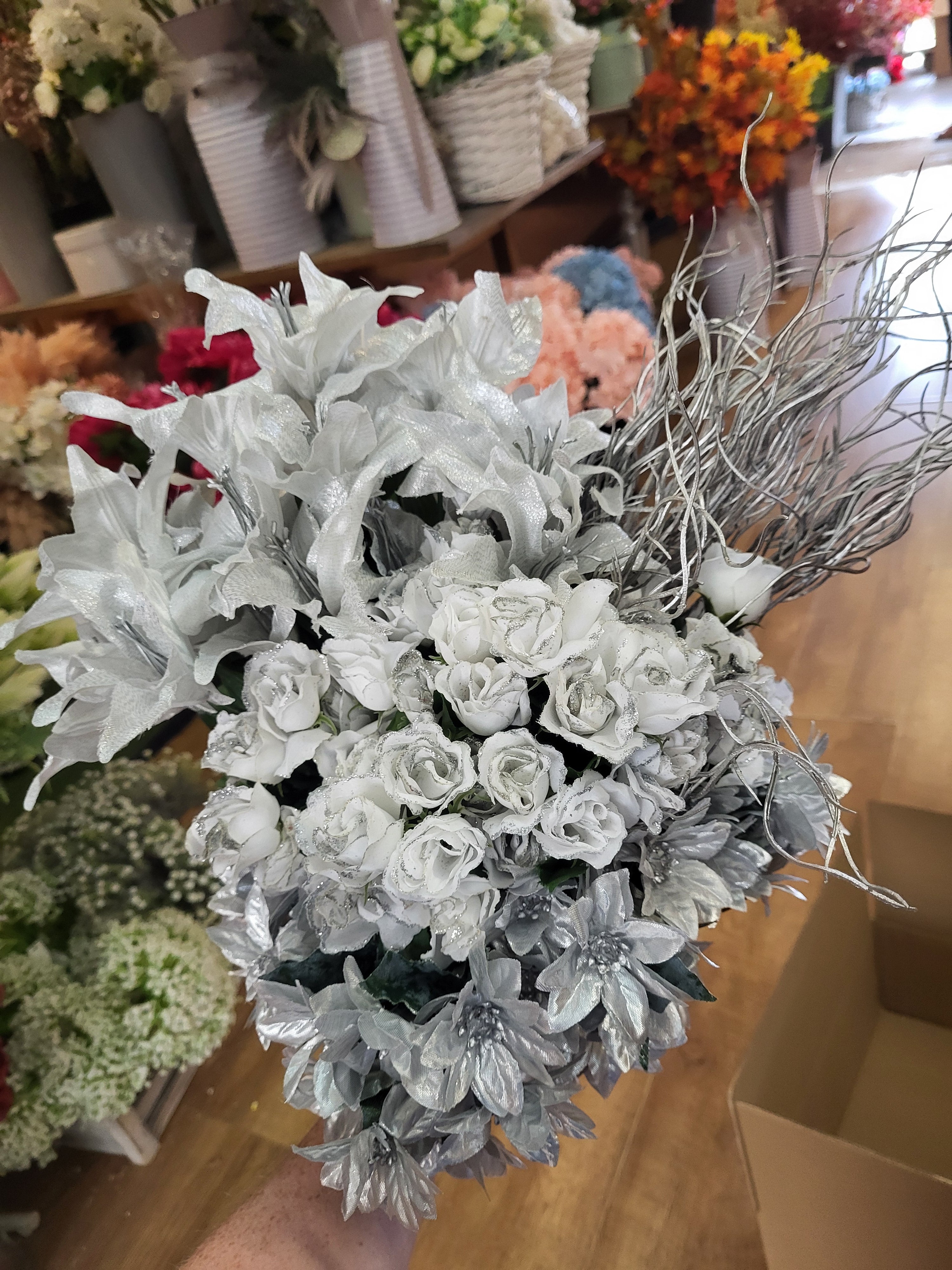 Christmas box 2 - 20 mixed bunches image 1