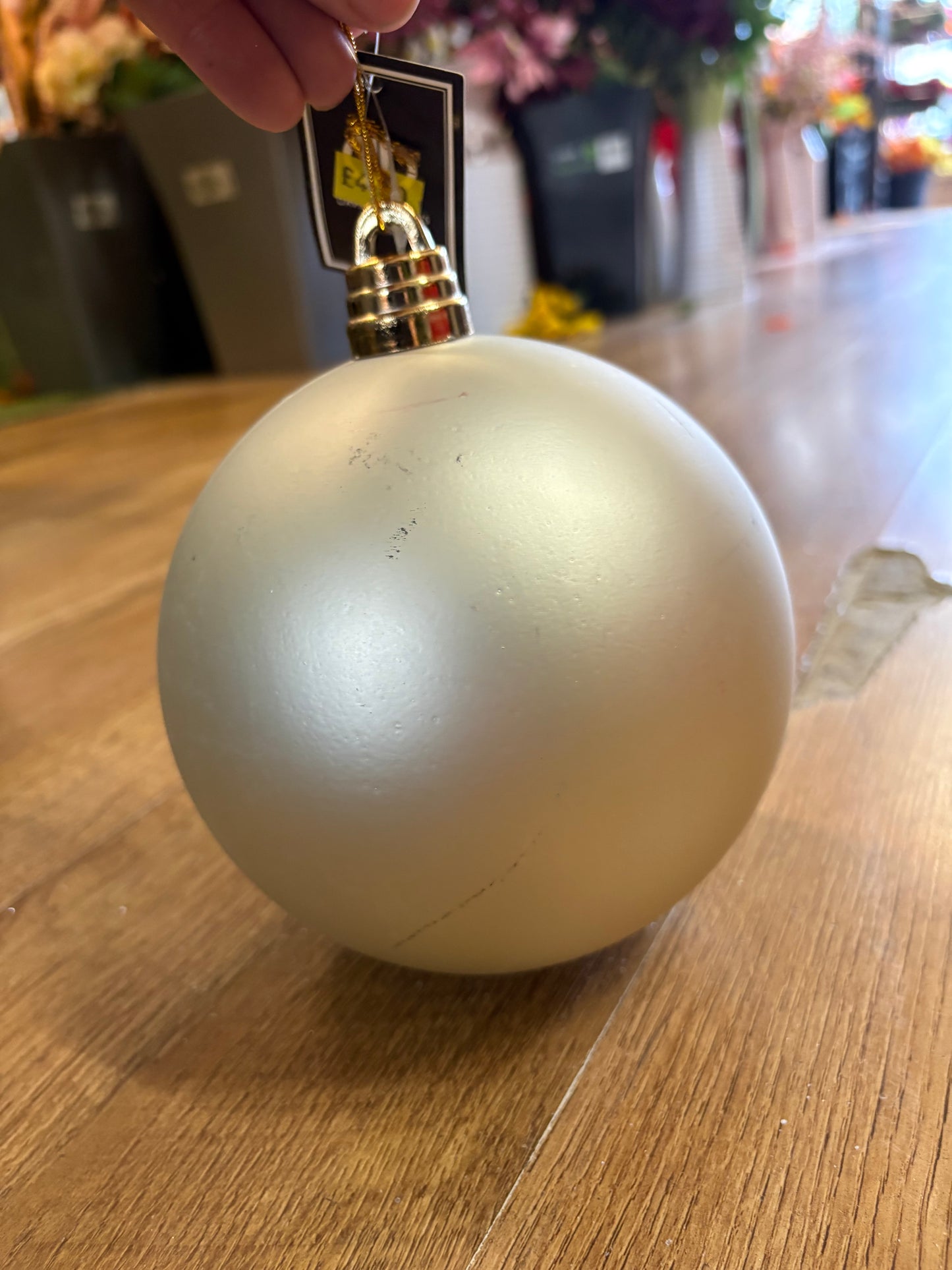 Large 15cm champagne bauble