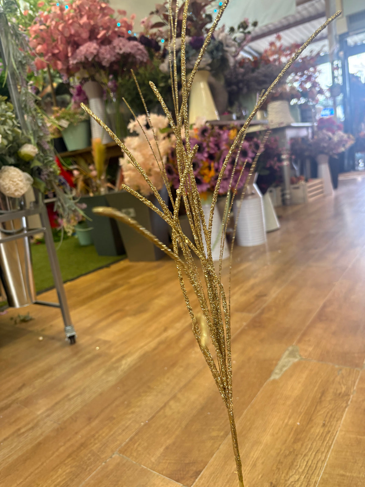 Long stem gold glitter filler