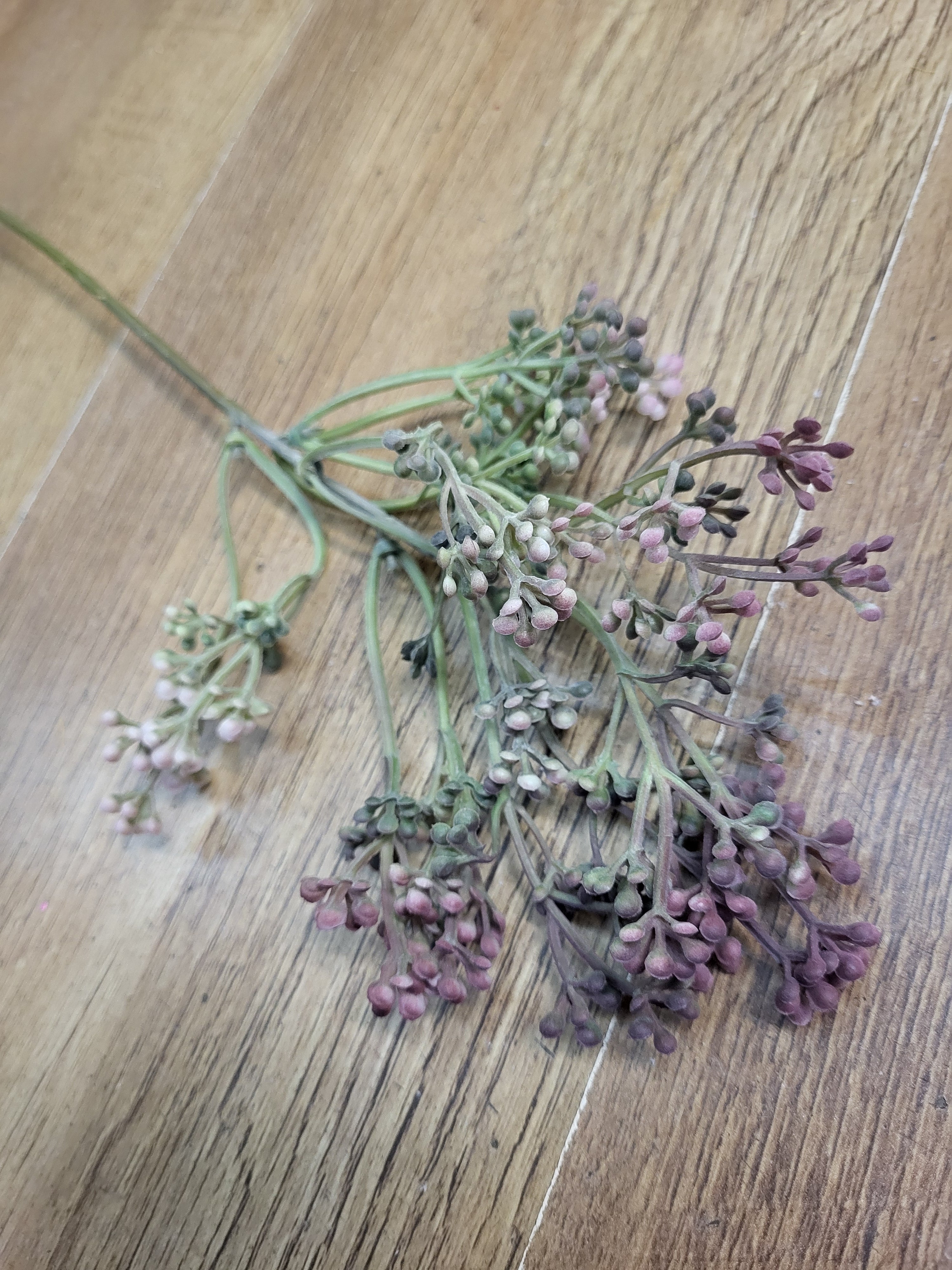 Dusky vintage pink Felicity bud pick image 3