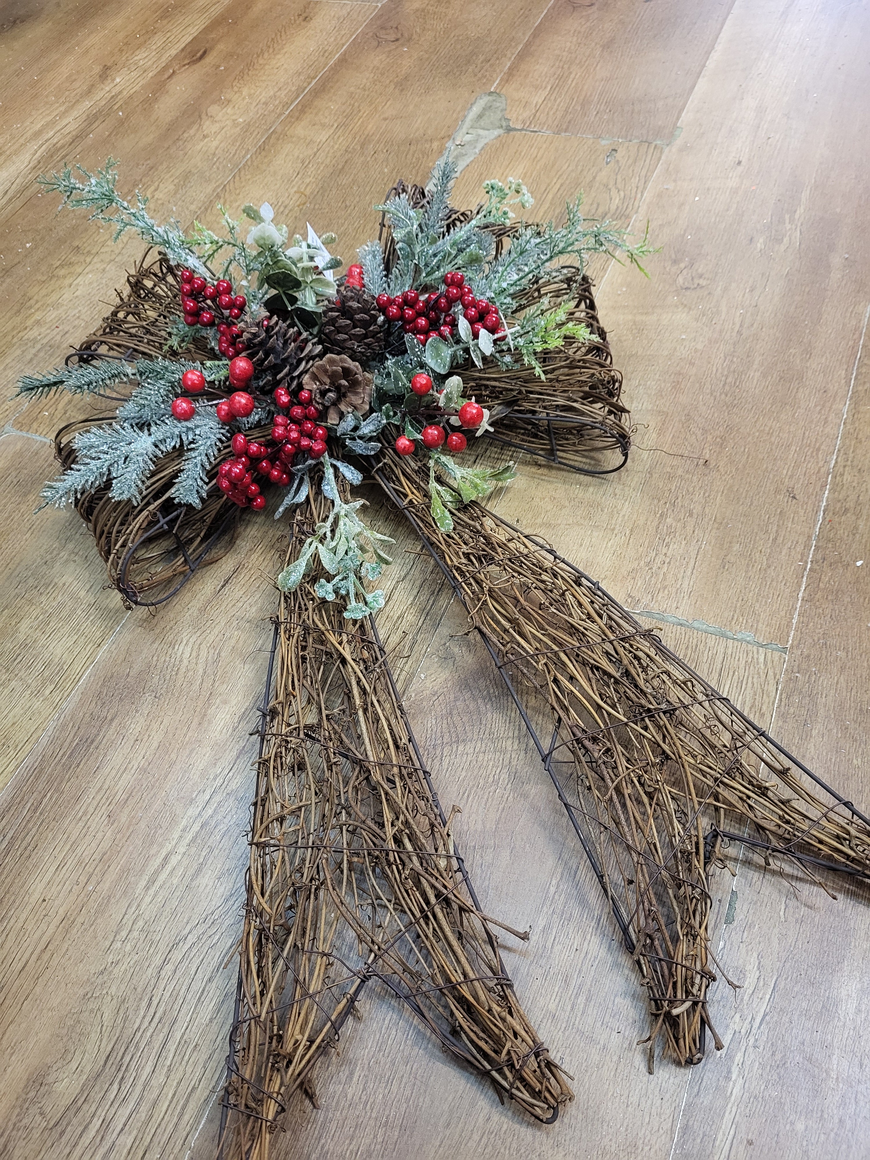 Large grapevine and metal Decorated Door Bow image 4