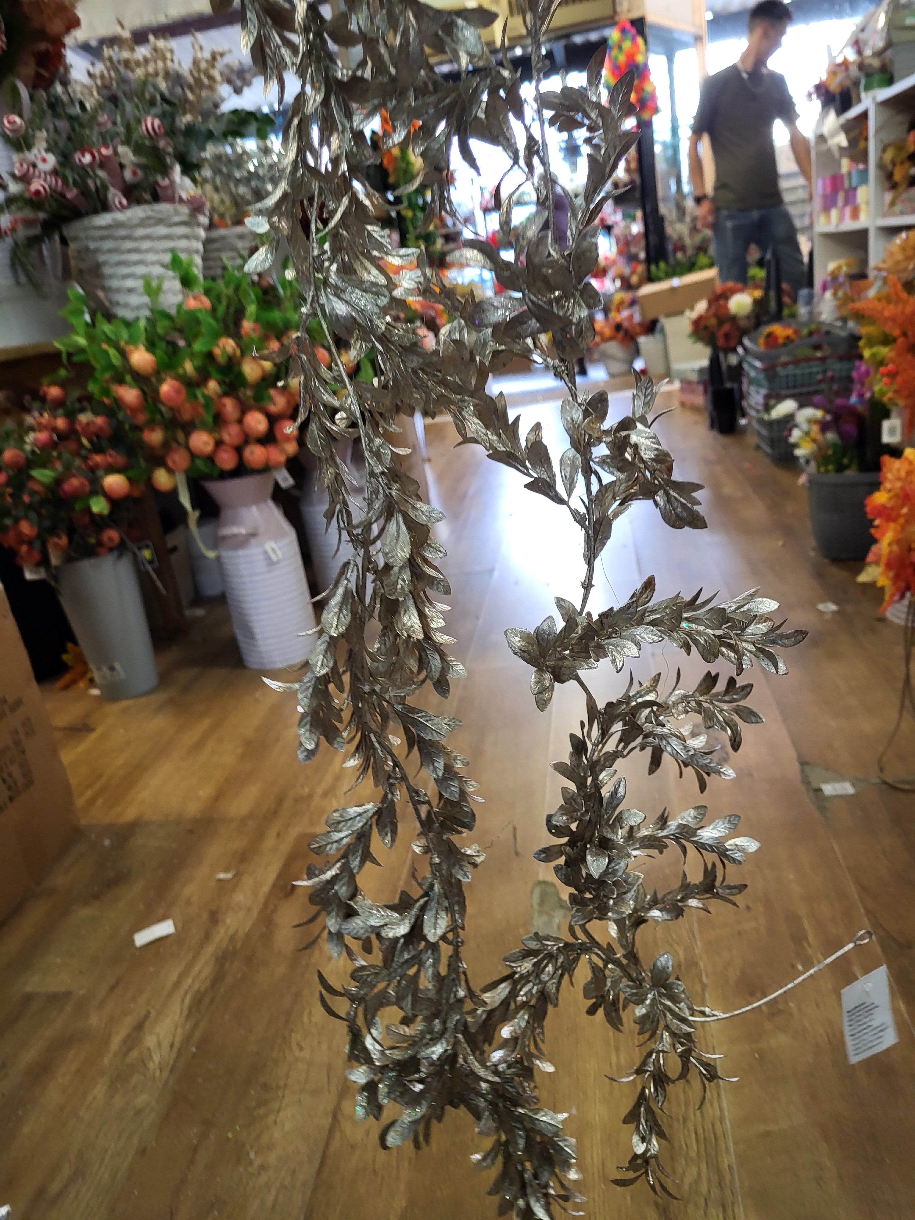 Champagne gold metallic boxwood garland  image 2