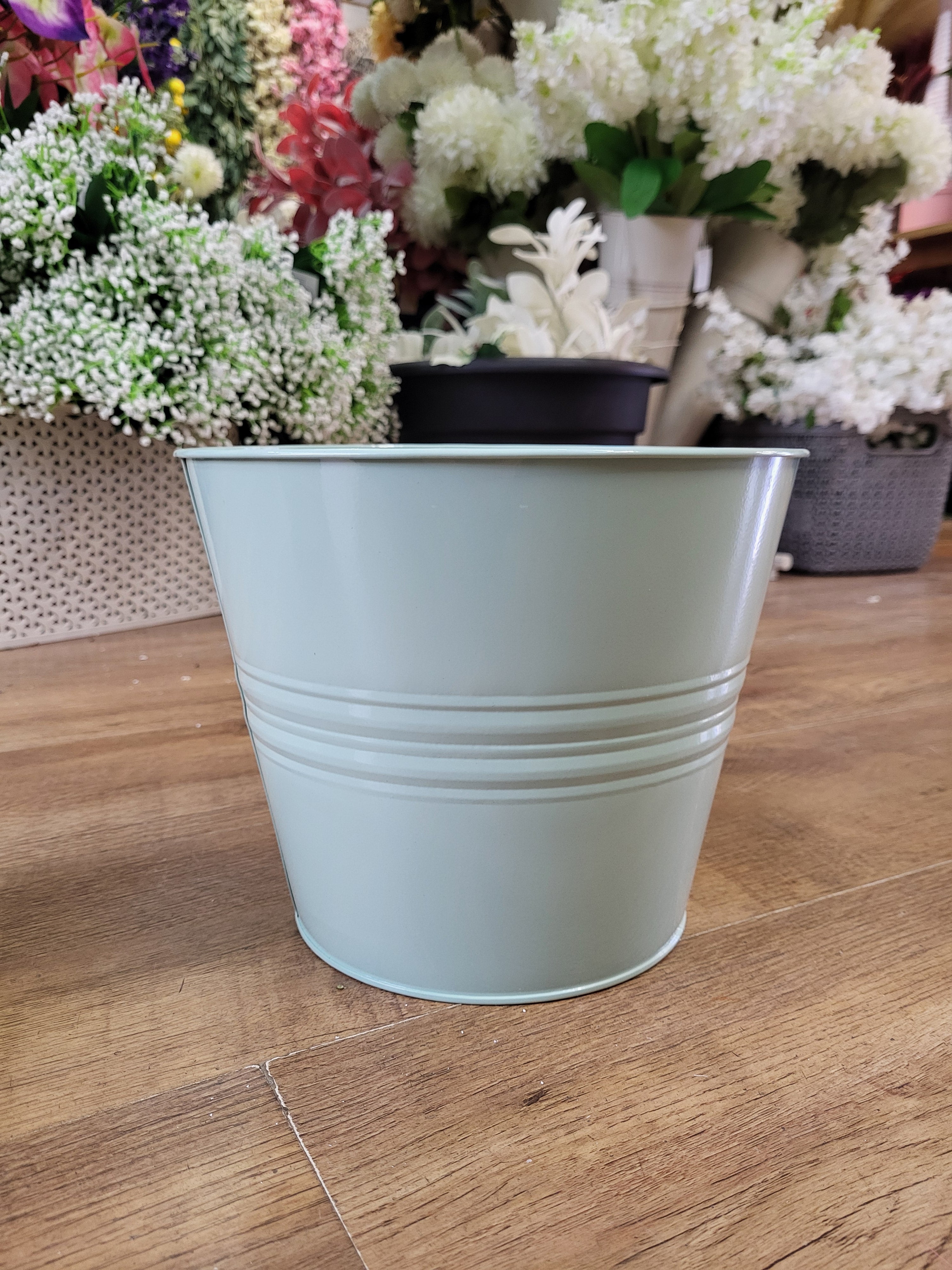 Metal pot - 2 colours available - 22.5x18.5x16cm image 1