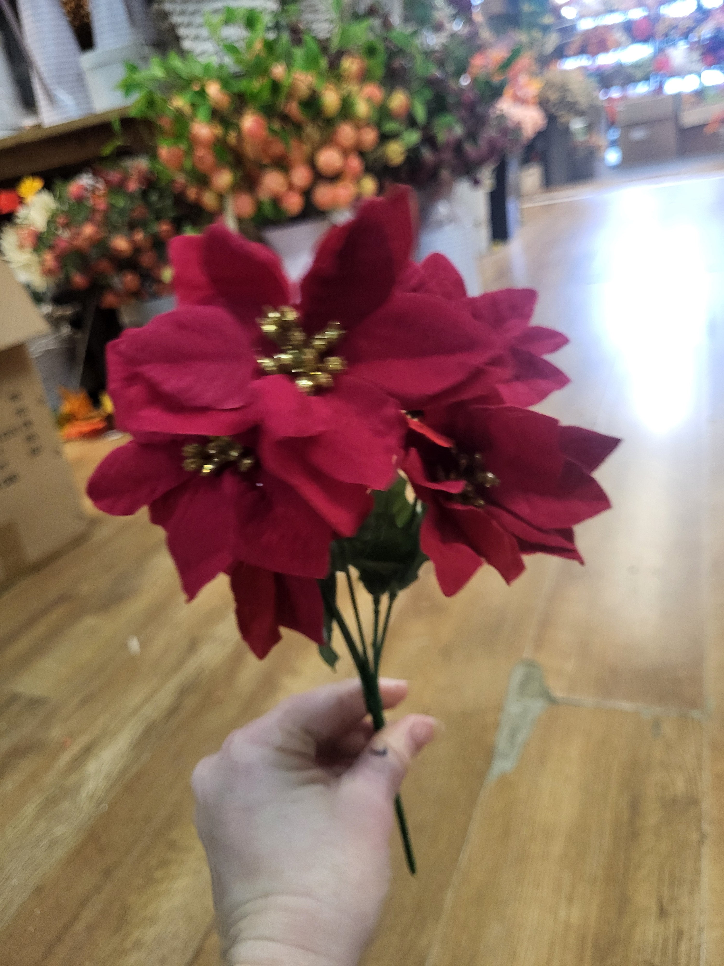 Velvet poinsettias bunch  - 2 colours available image 4