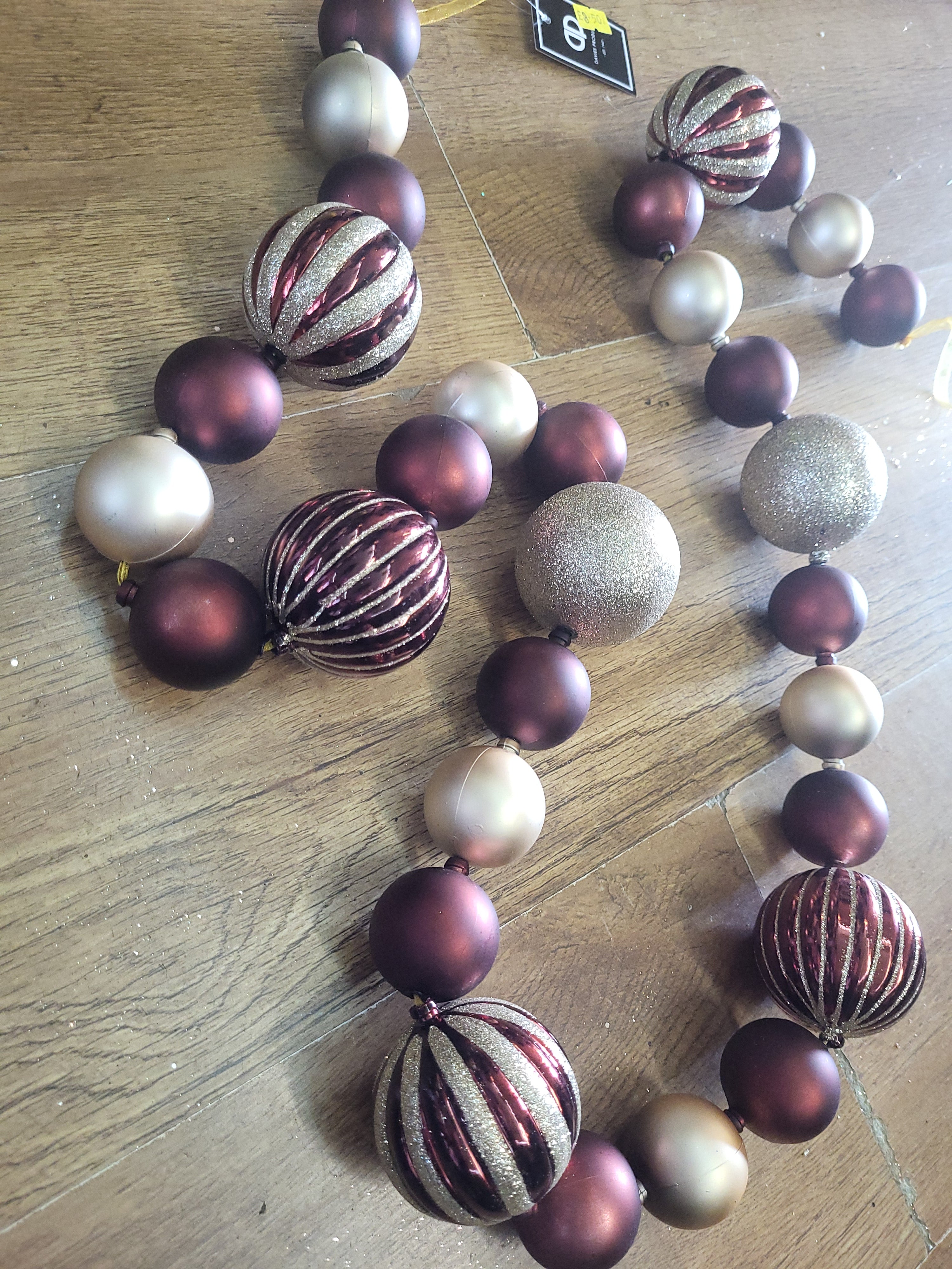 1.8m Wine and champagne gold bauble garland image 2