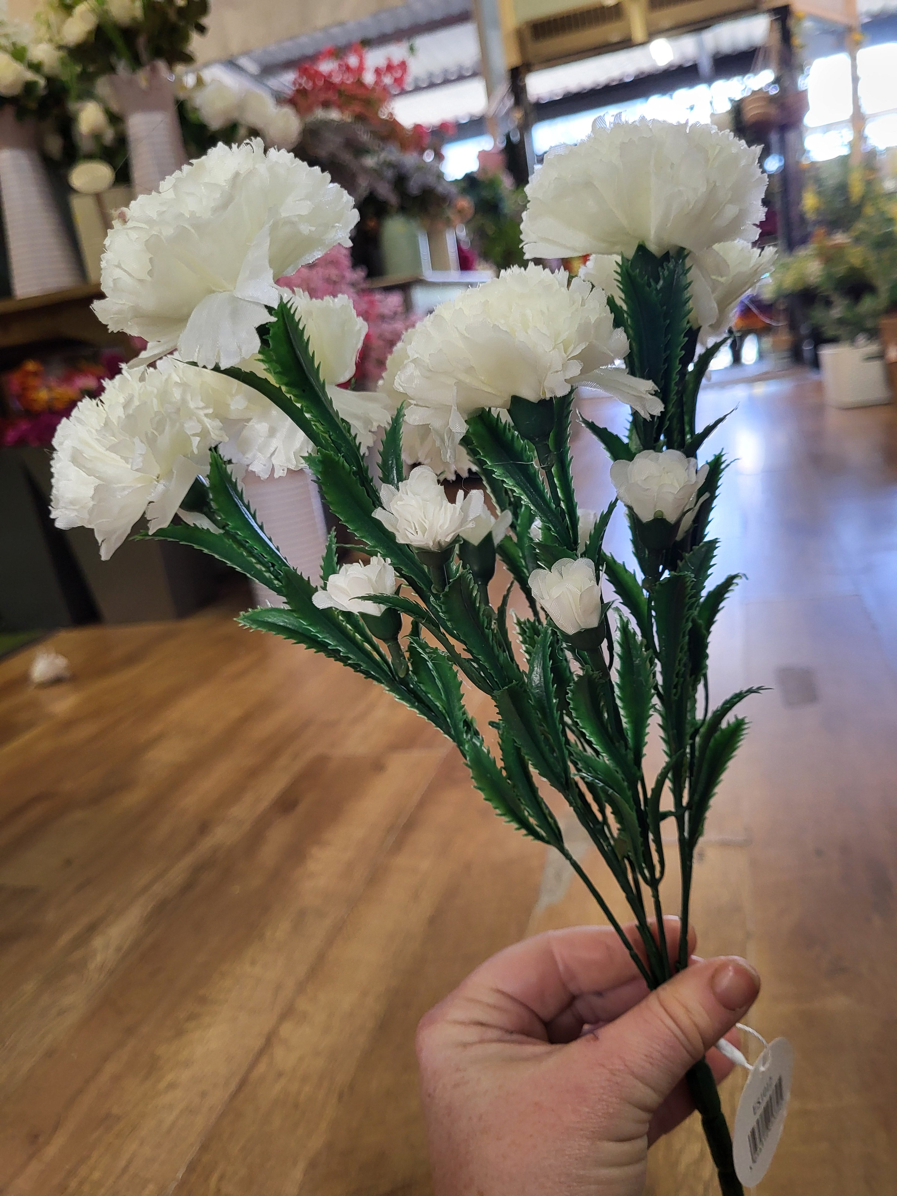 Big bunch of ivory carnations  image 3