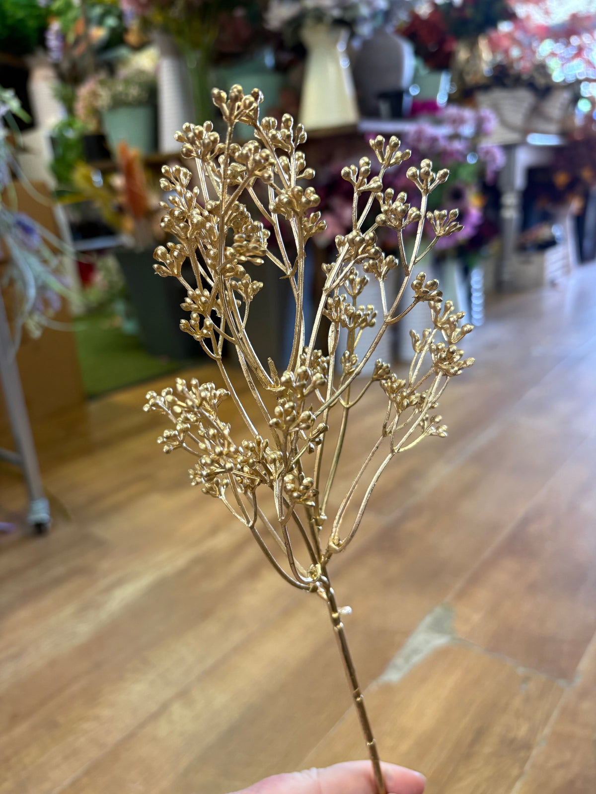 Gold felicity bud pick