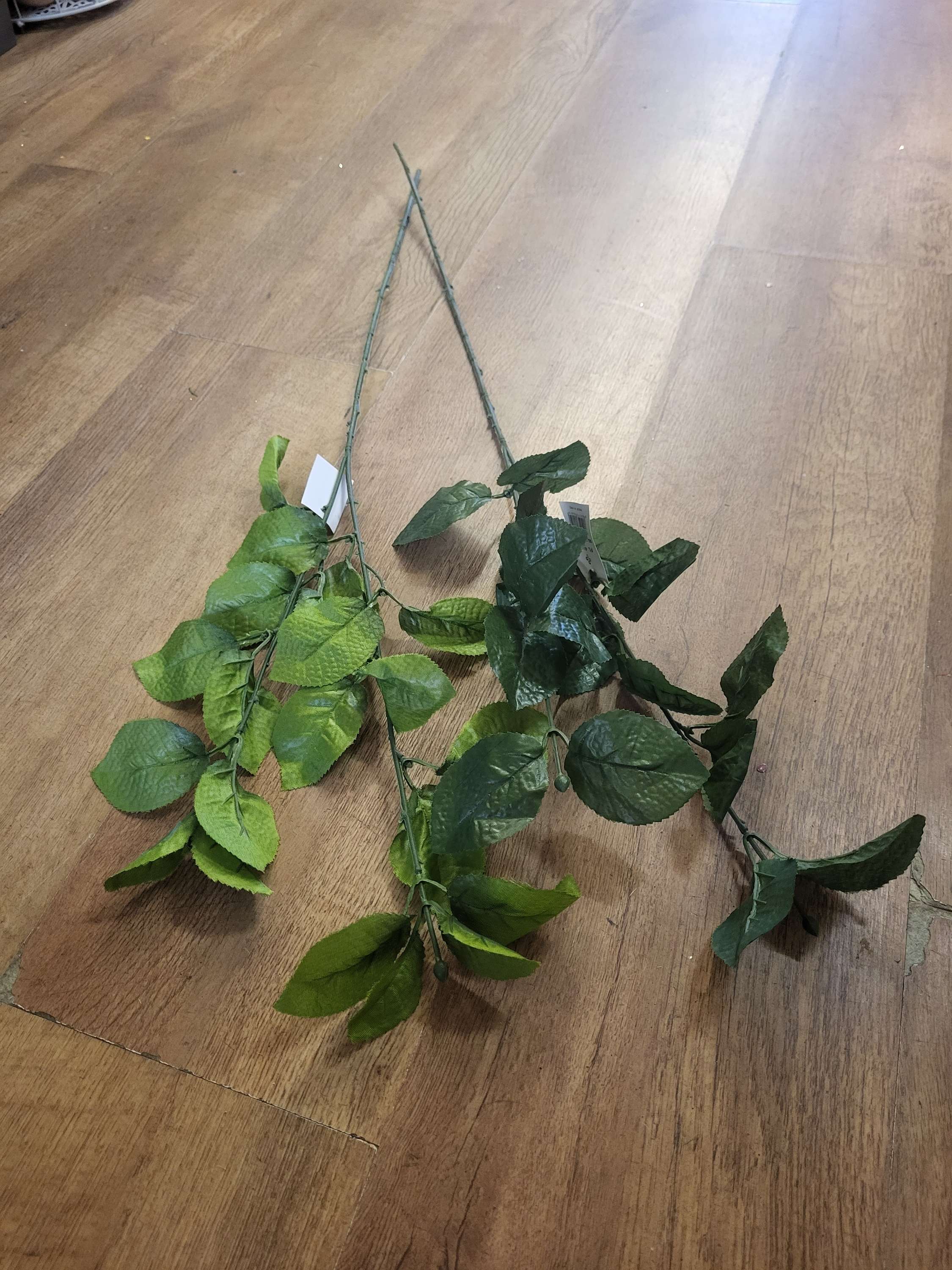 Long stem foliage  - 2 colours image 4