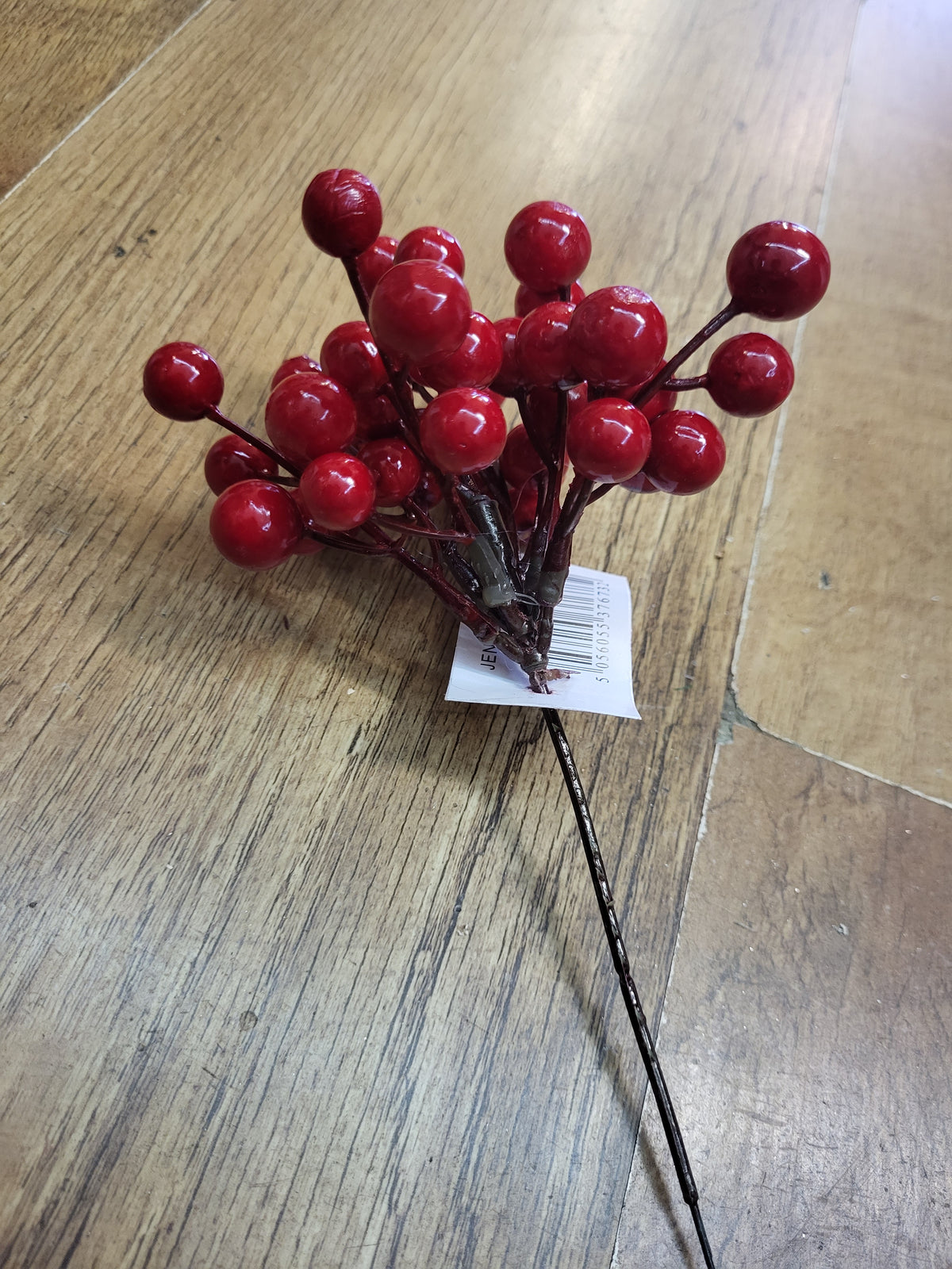Red berry pick image 3