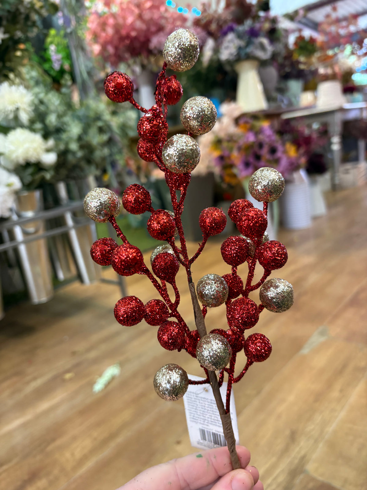 Red and gold glitter ball stem