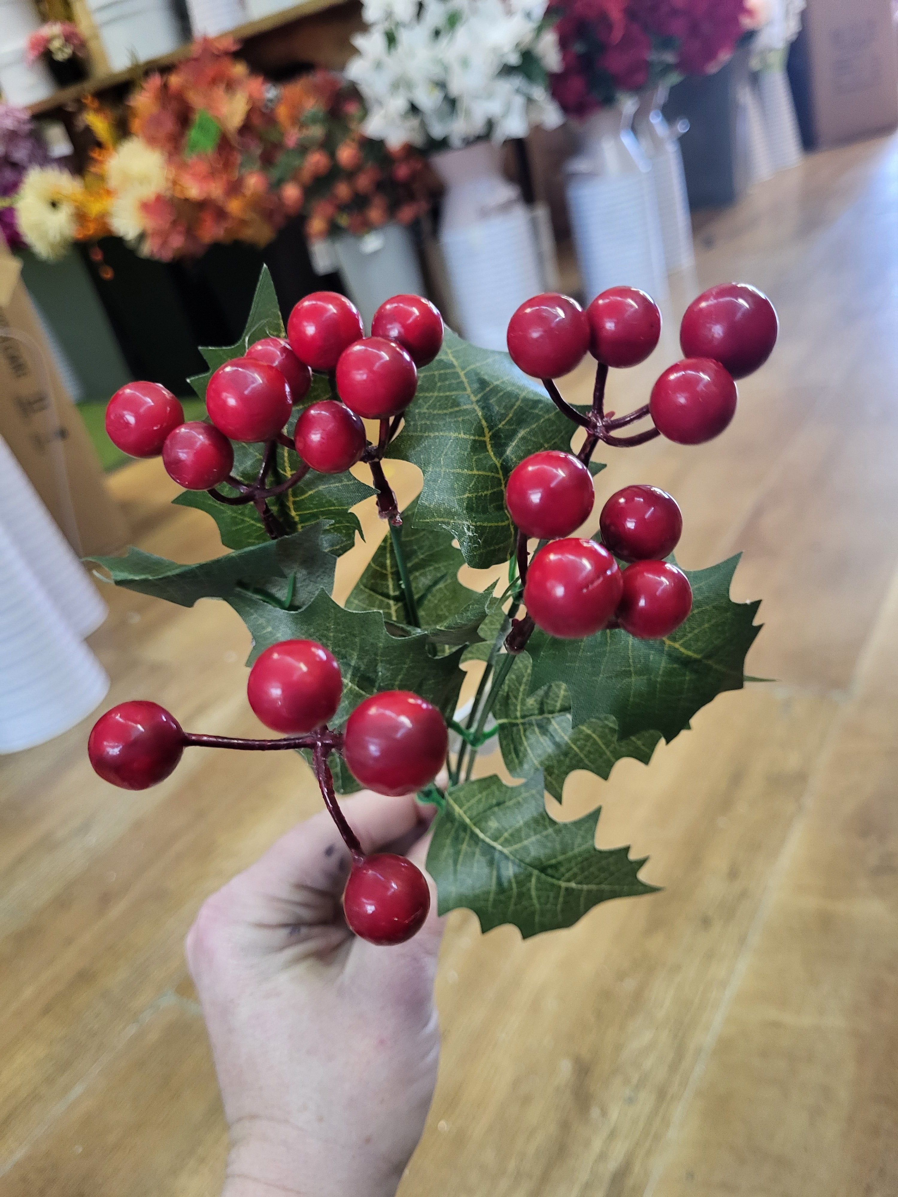 Holly bunch - 2 styles available image 6