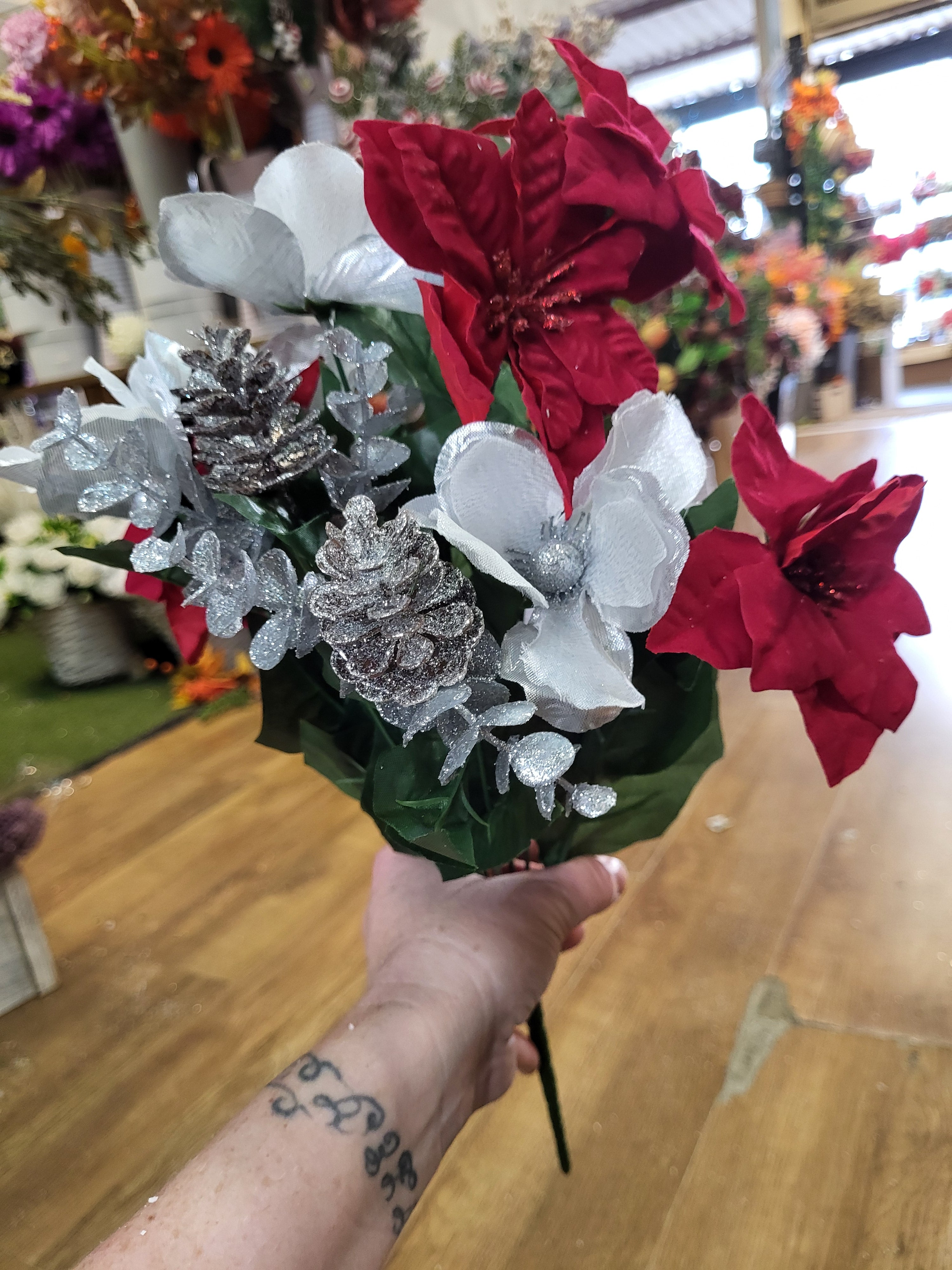 Red poinsettia and metallic poppy bunch - w colours available  image 4