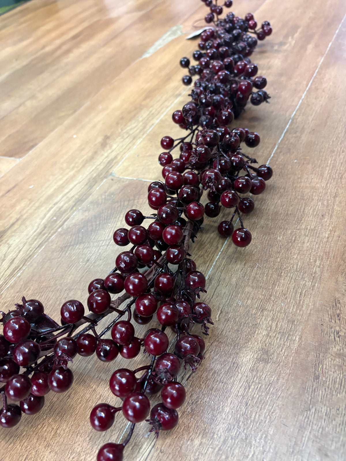 1.5m burgundy mixed berry garland