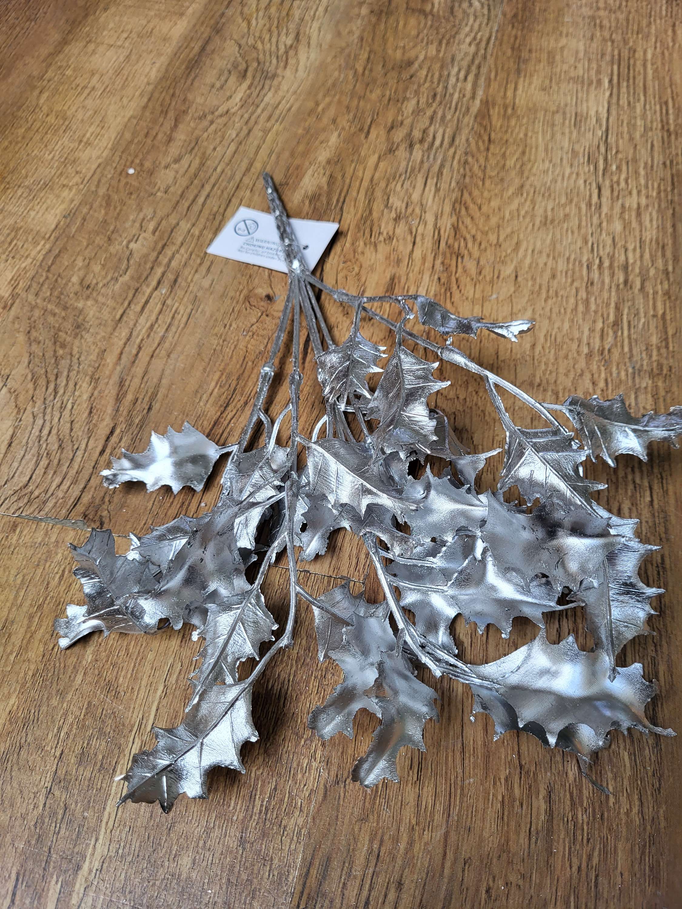 Metallic holly bunch - 3 colours available image 6