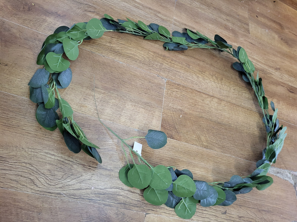Silver dollar eucalyptus garland  image 3