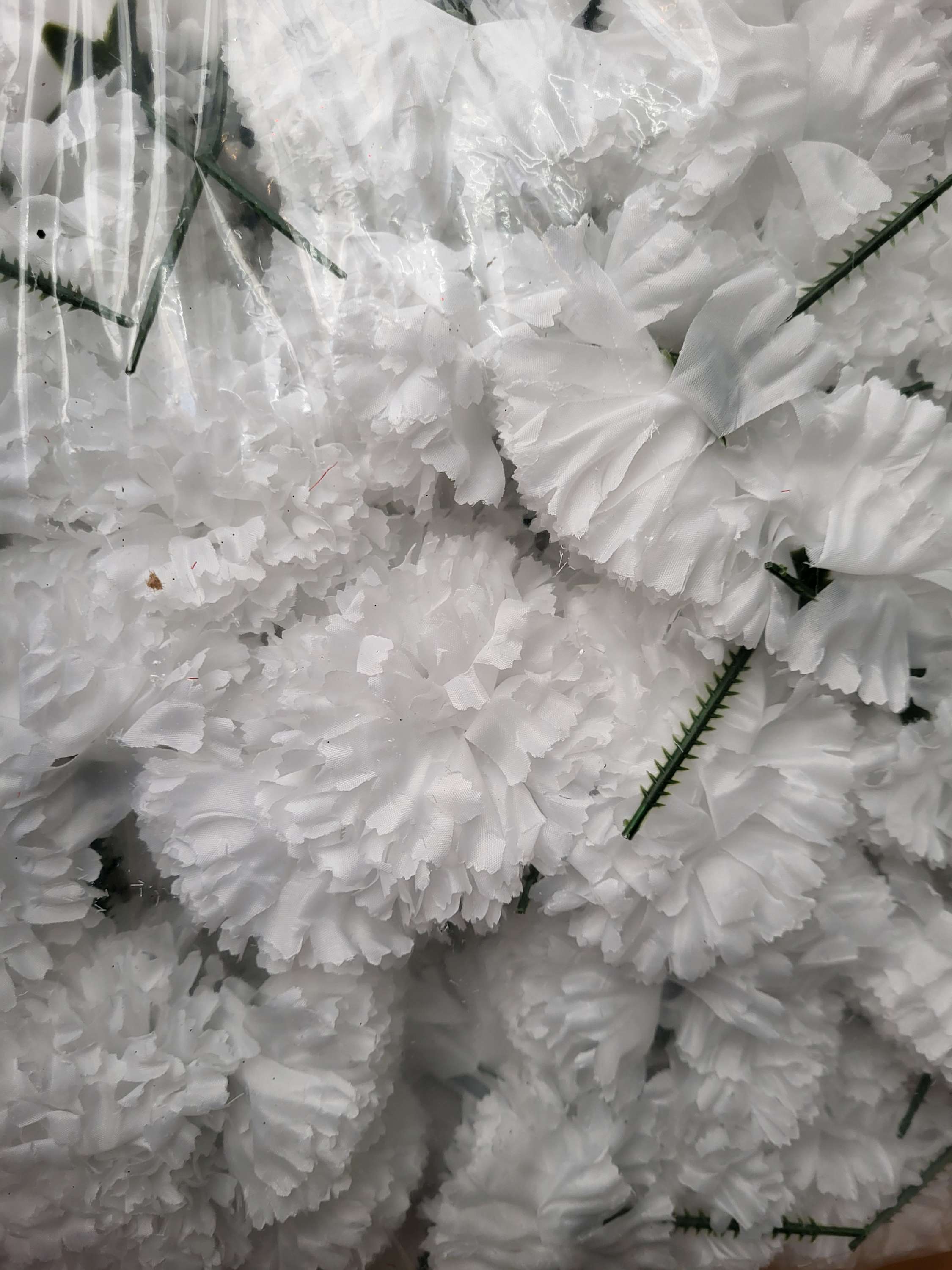 Bag off 144 white carnation head picks image 1