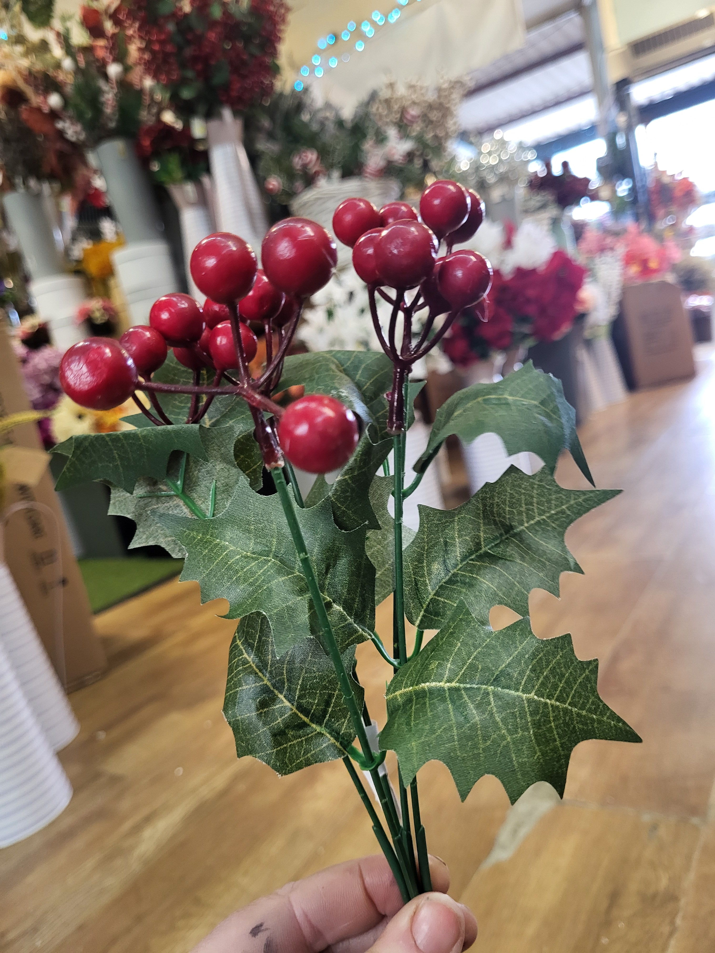 Holly bunch - 2 styles available image 5