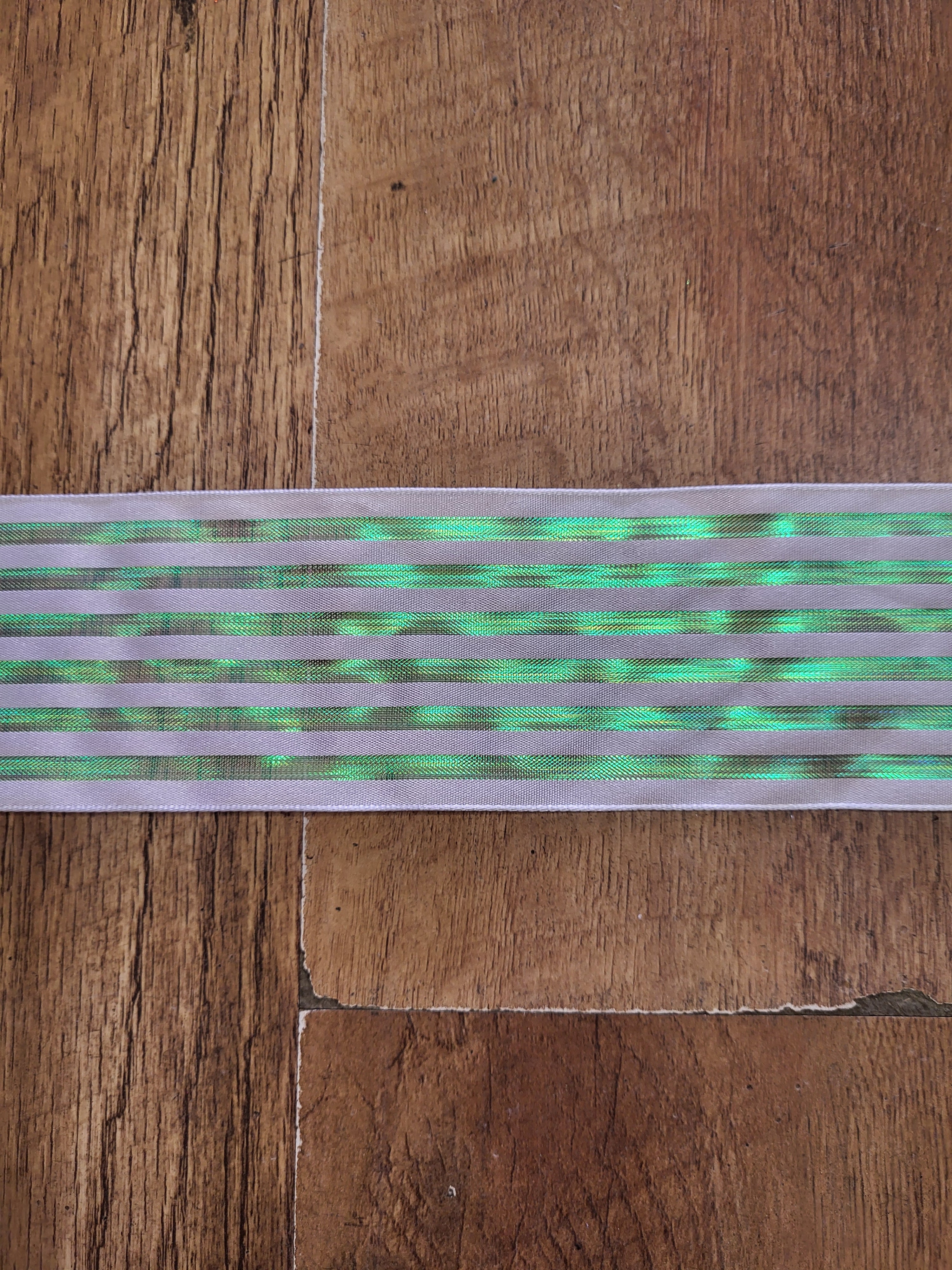 White with iridescent stripe (looks blue and green) wired ribbon  - 10 metres image 2