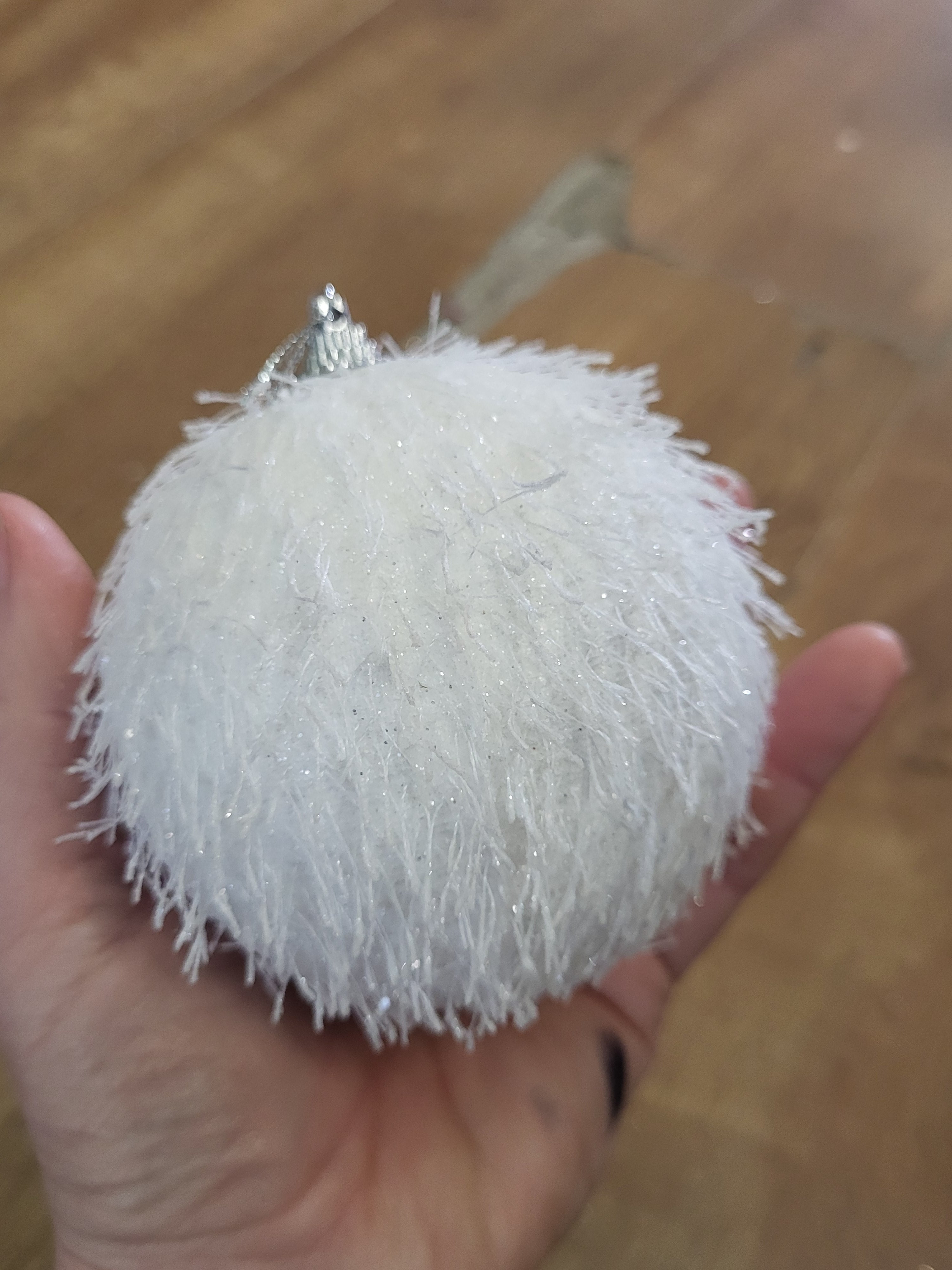 10cm white stringy bauble with sparkle image 1