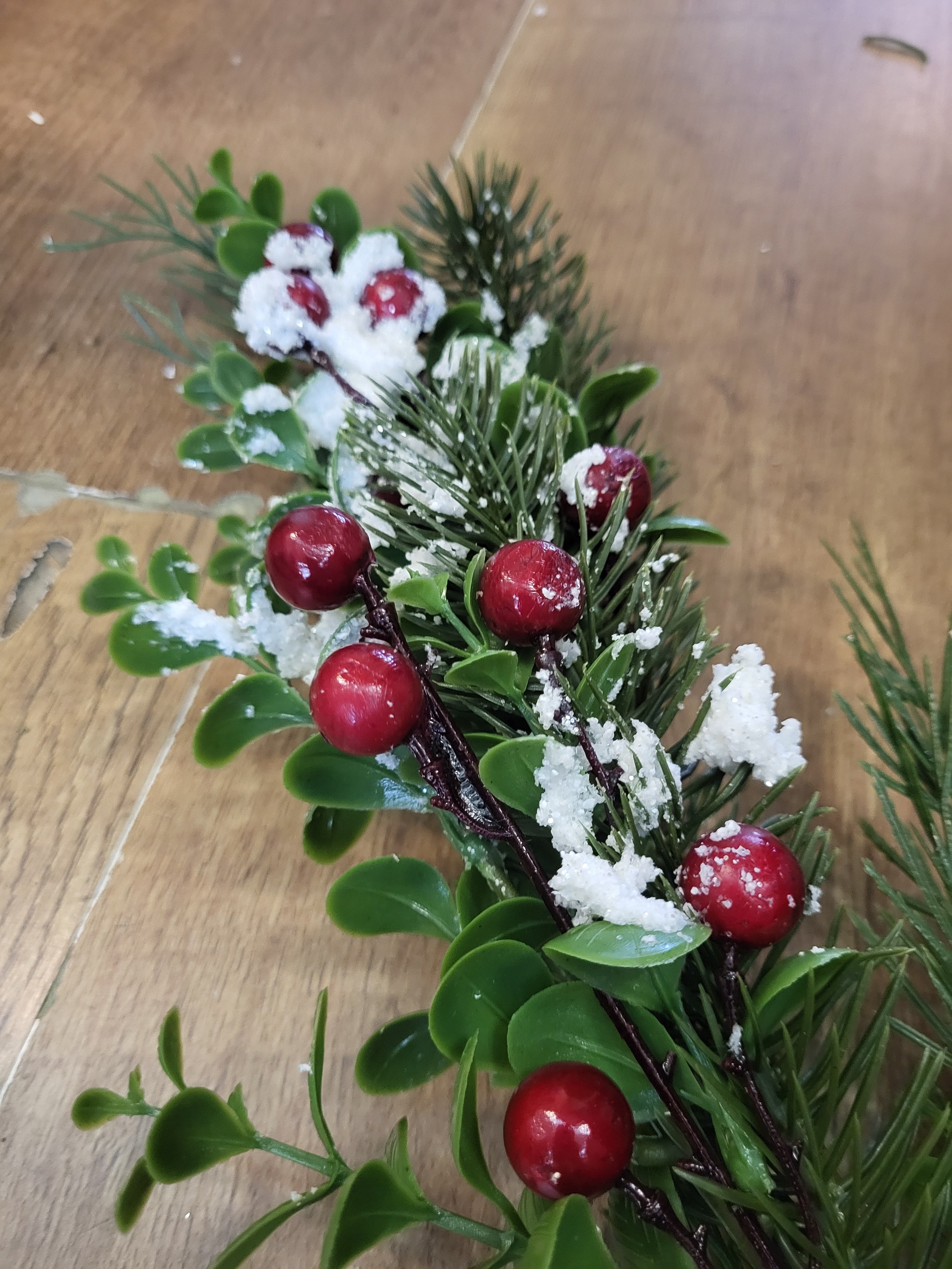 Snowberry/eucalyptus/pine garland  image 1