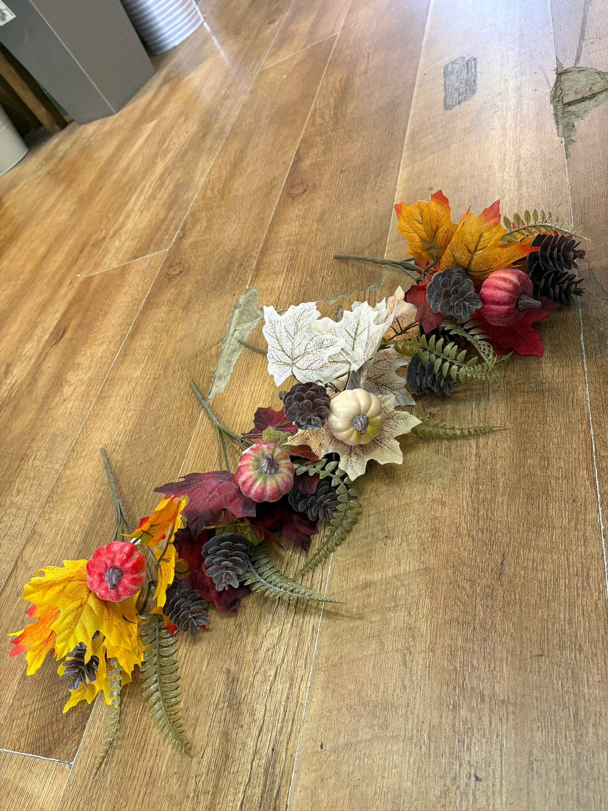 Pumpkin, cone and foliage bunch - 4 colours available