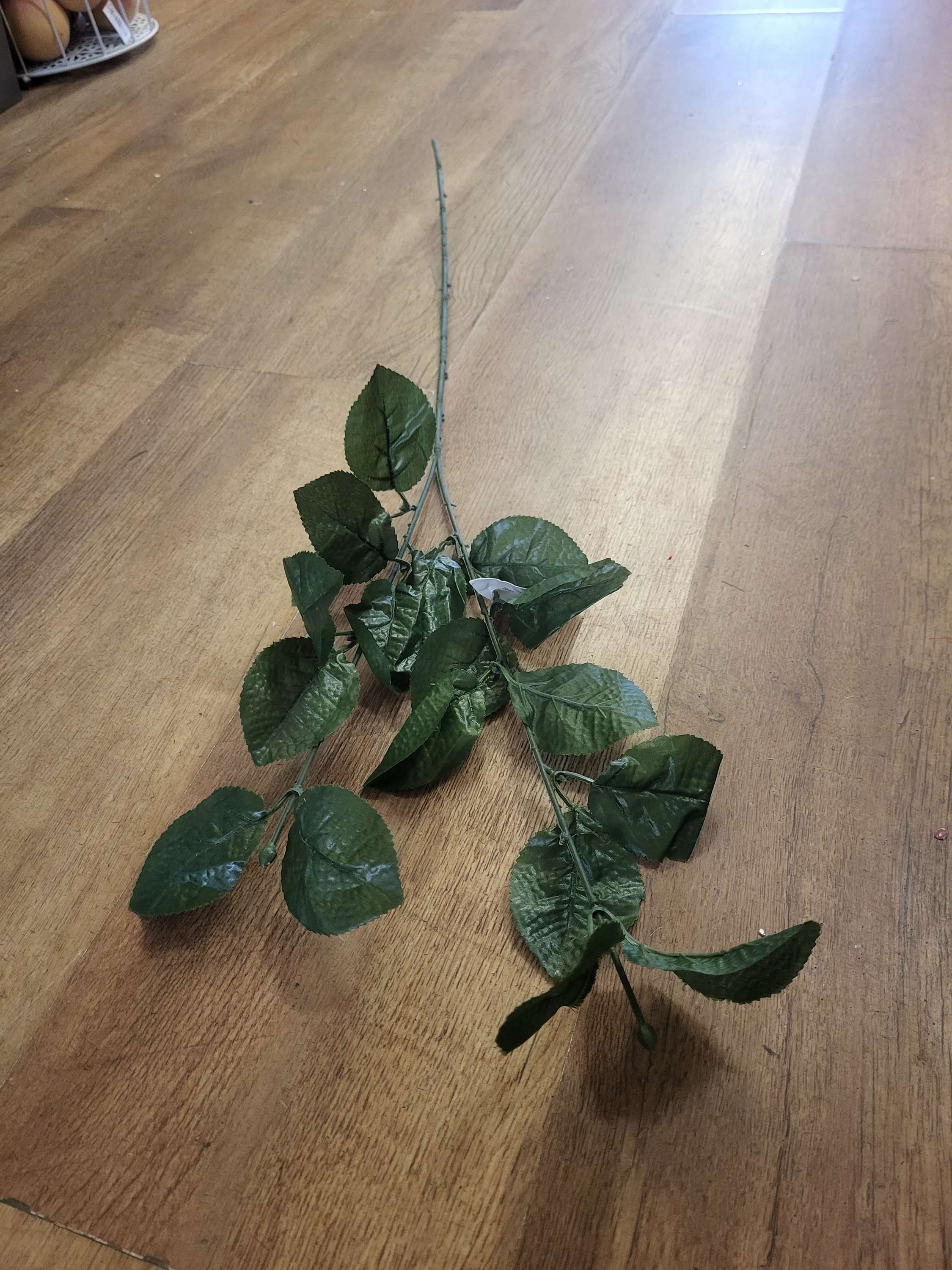 Long stem foliage  - 2 colours image 3