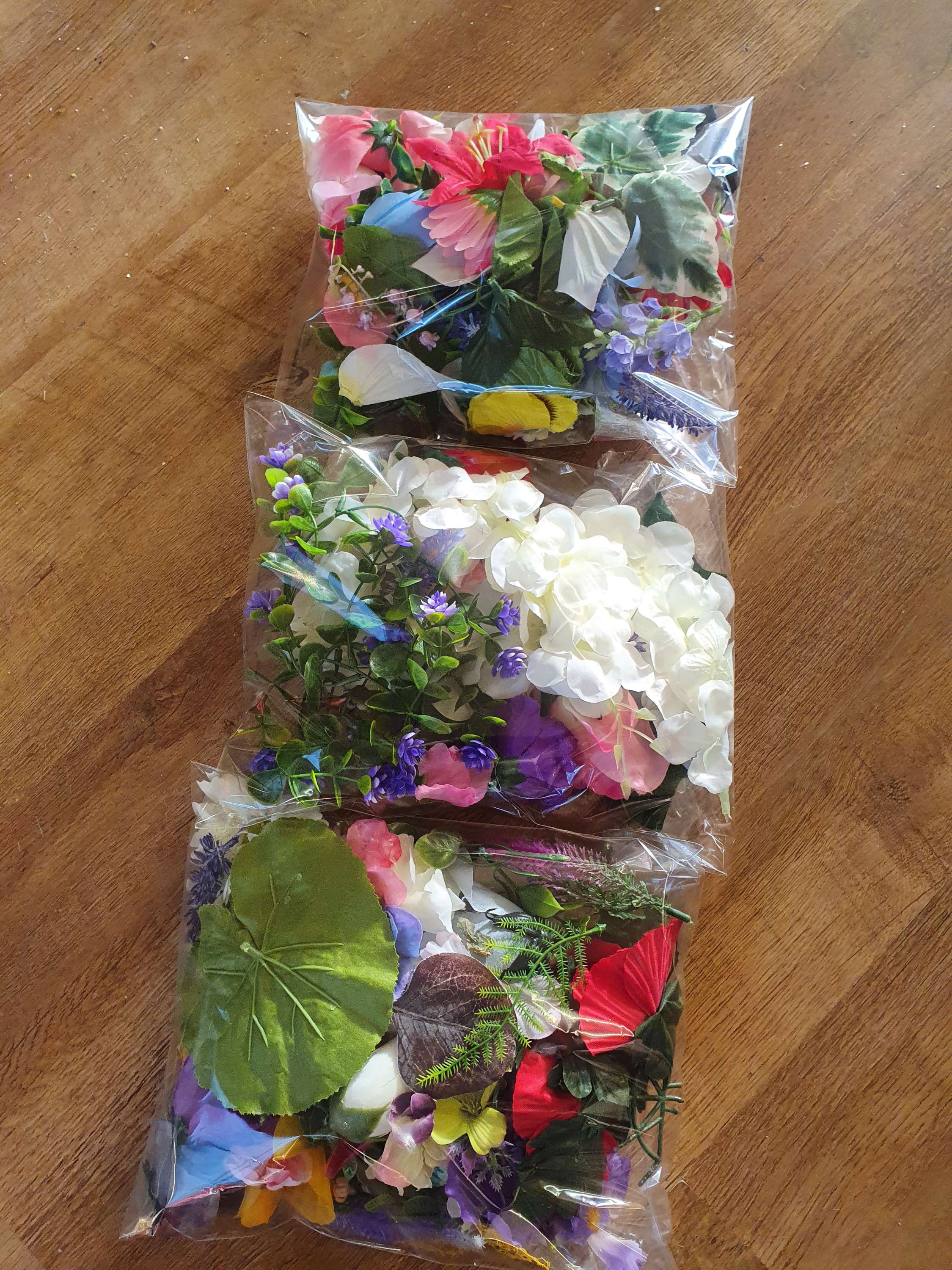 Pick and Mix flower heads - every bag is different  image 4