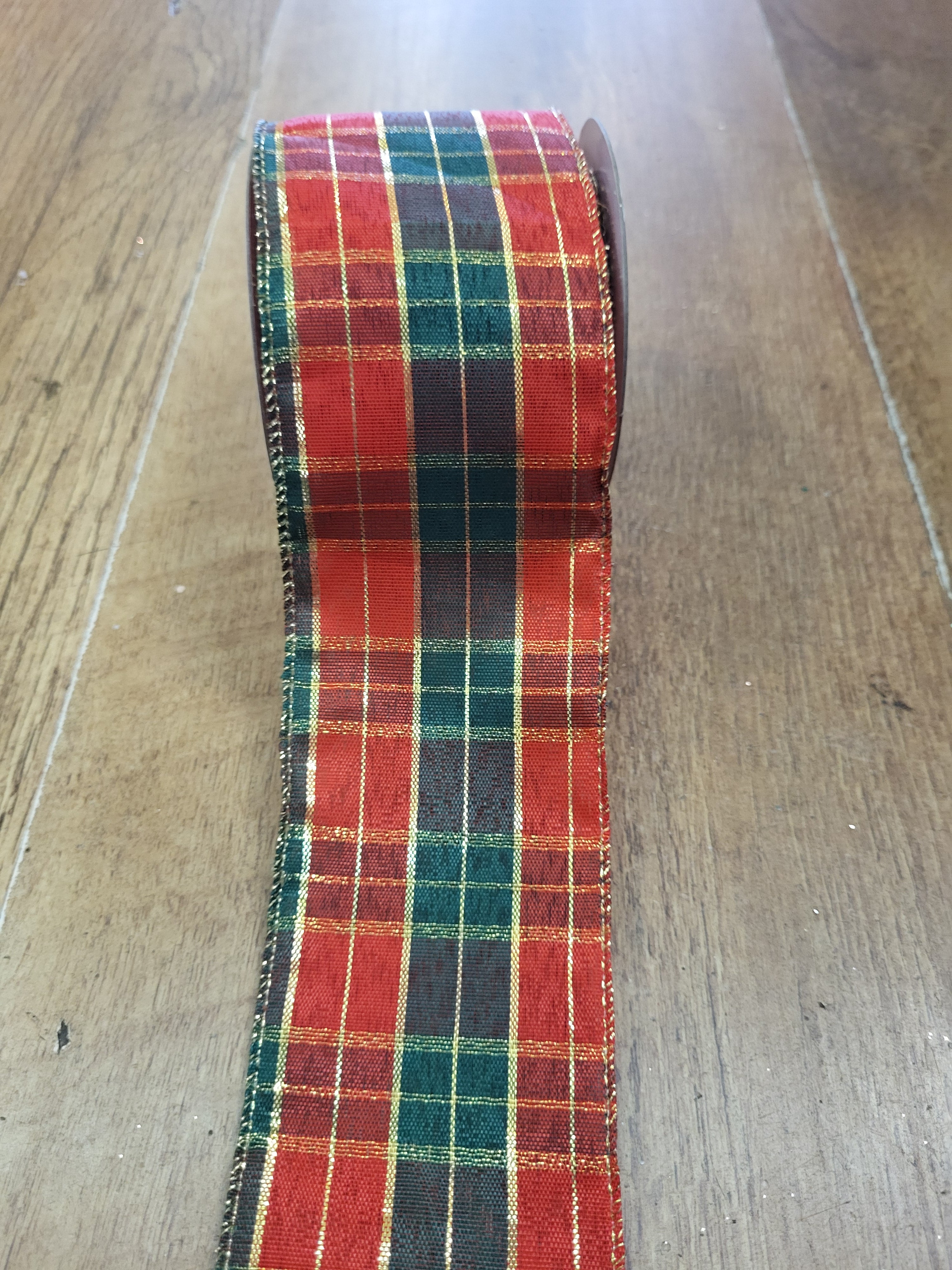 2.7m approx. roll of green/red tartan wired ribbon image 0