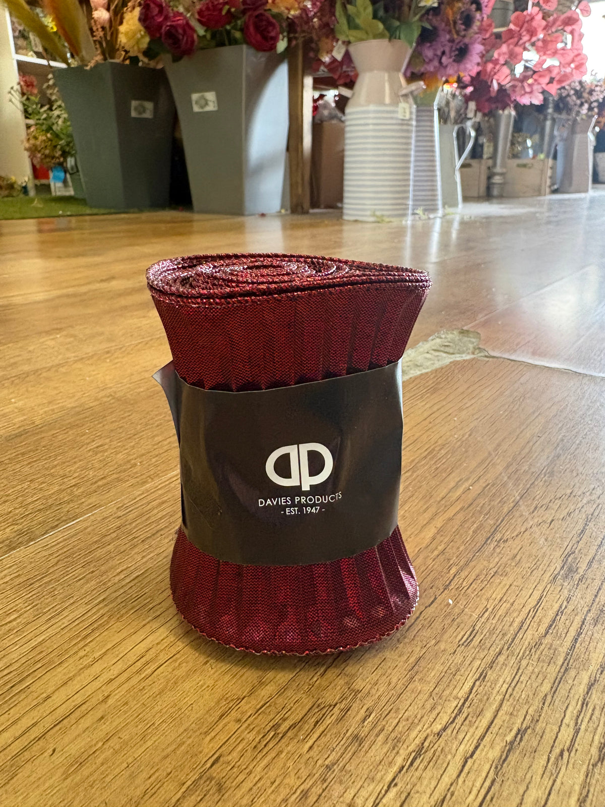 2.7m wired shimmery red decorative ribbon