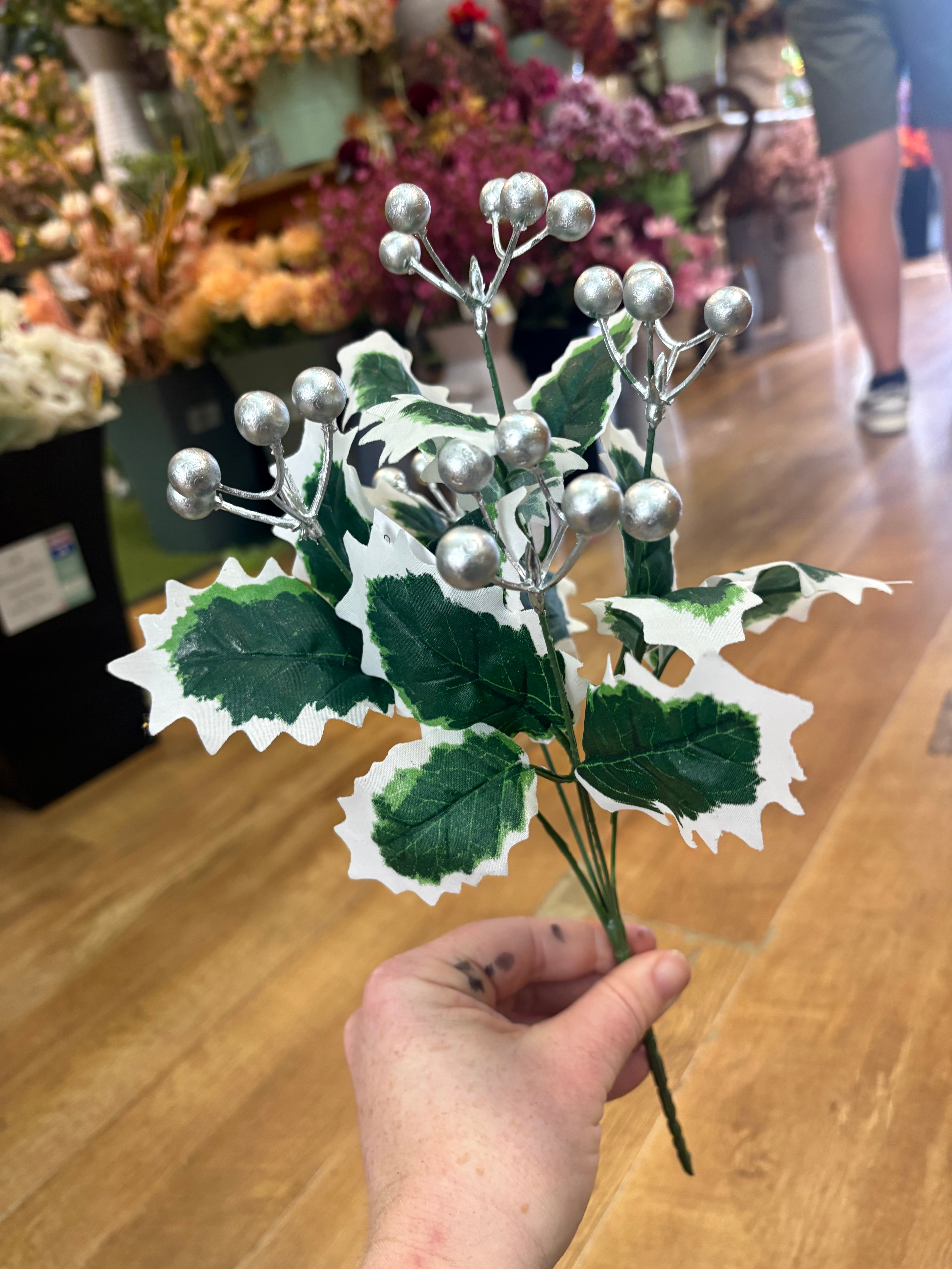 Silver berry holly bunch - 2 styles available