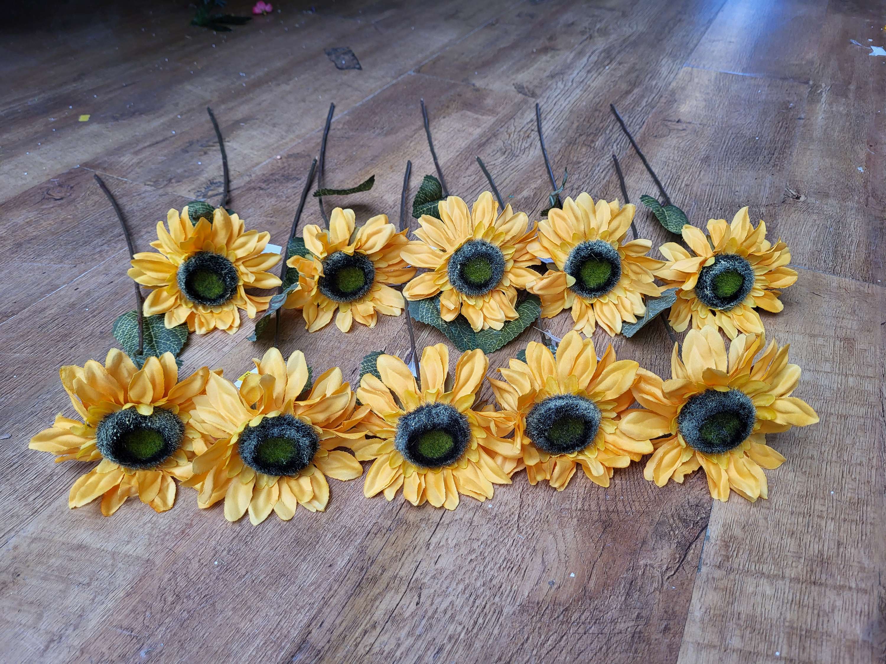 Bundle of 10 medium length sunflowers image 3