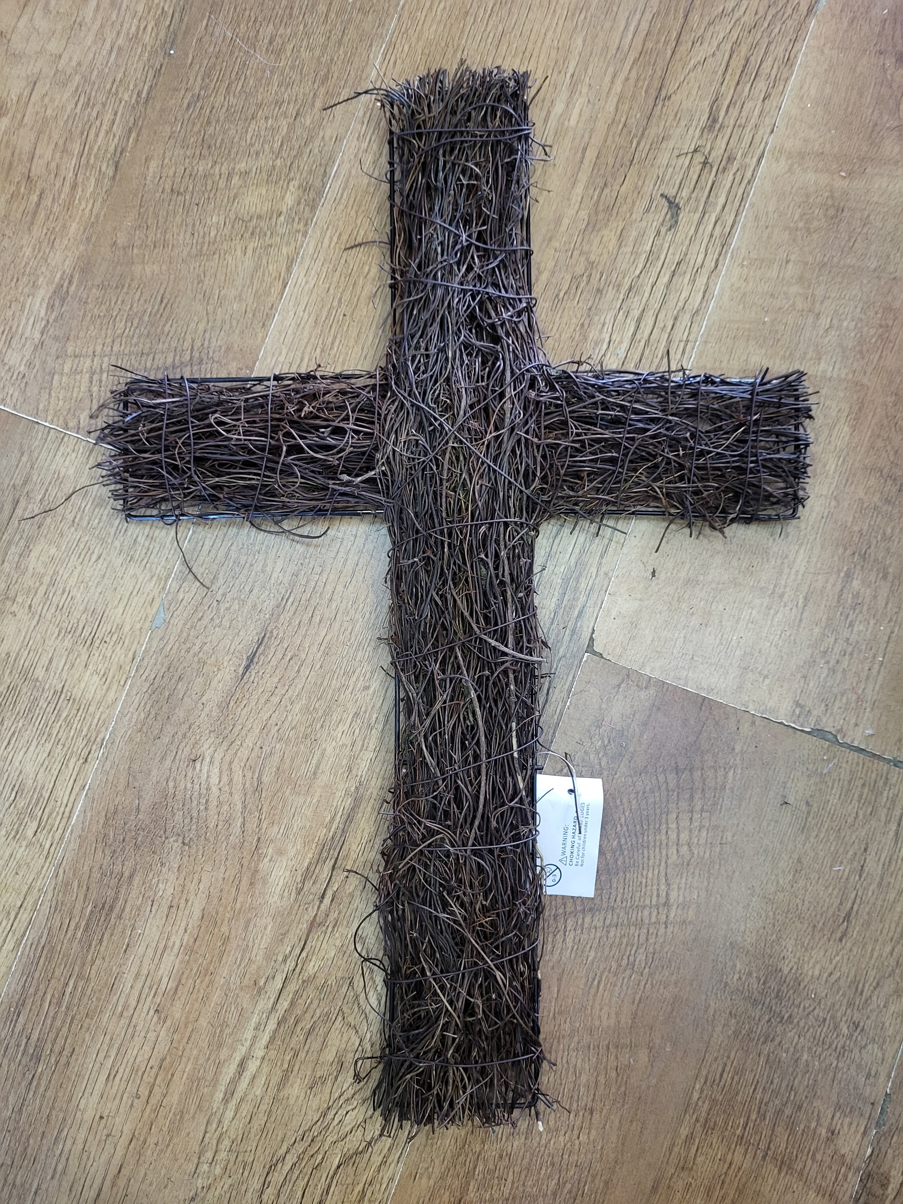 Grapevine cross base - approx 32cm w x 46cm l image 0