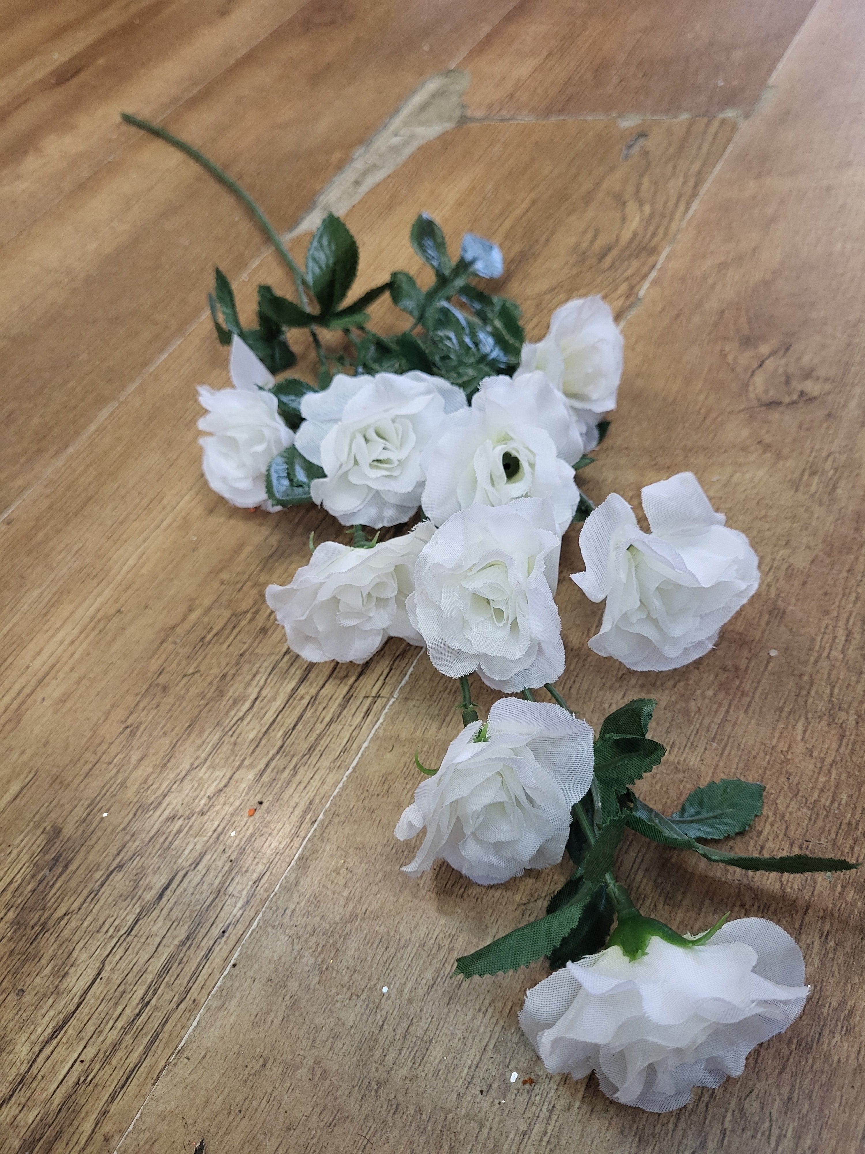 Long stem mini roses spray - 2 colours available image 2