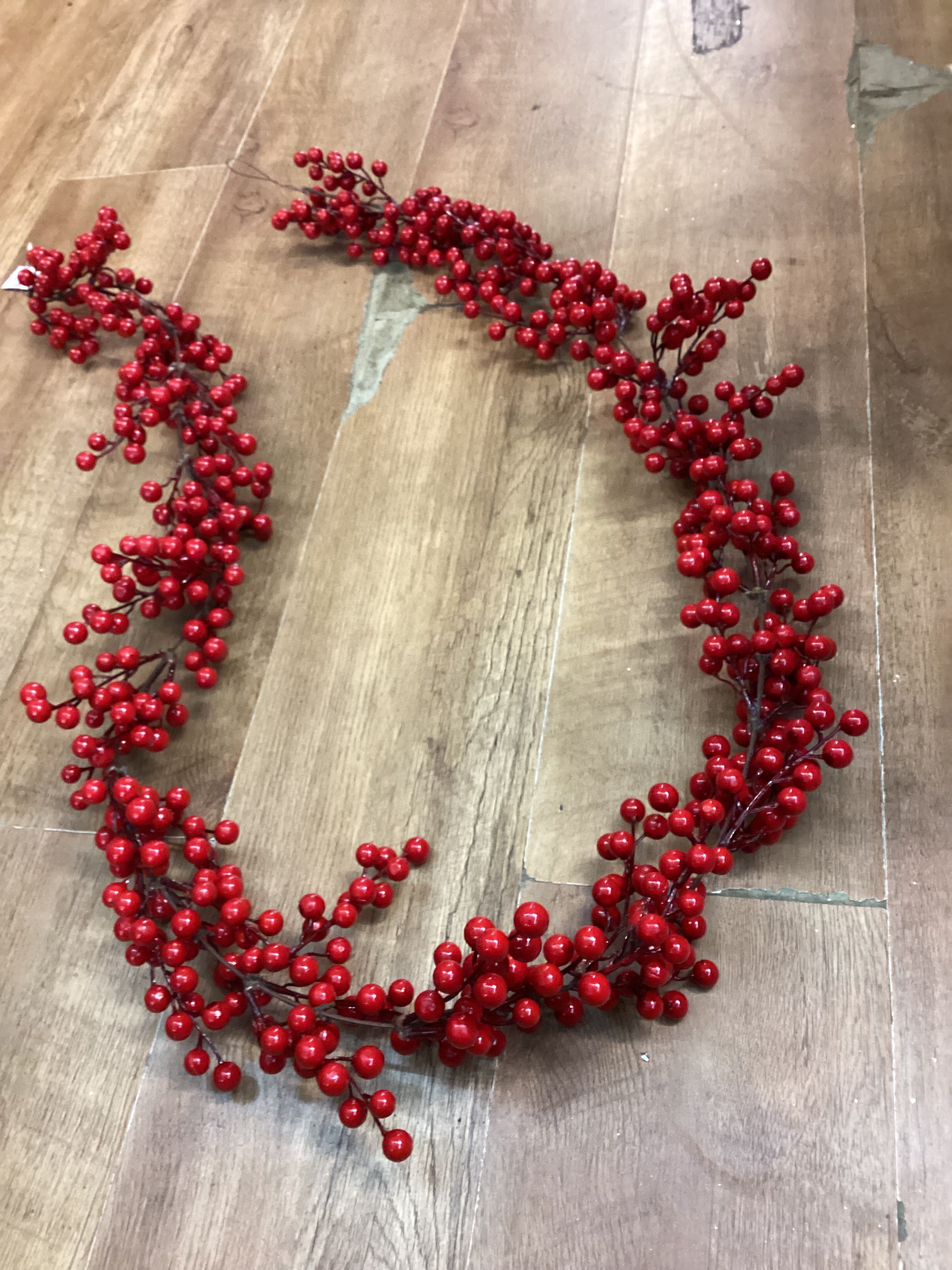 Glossy red berry garland image 4