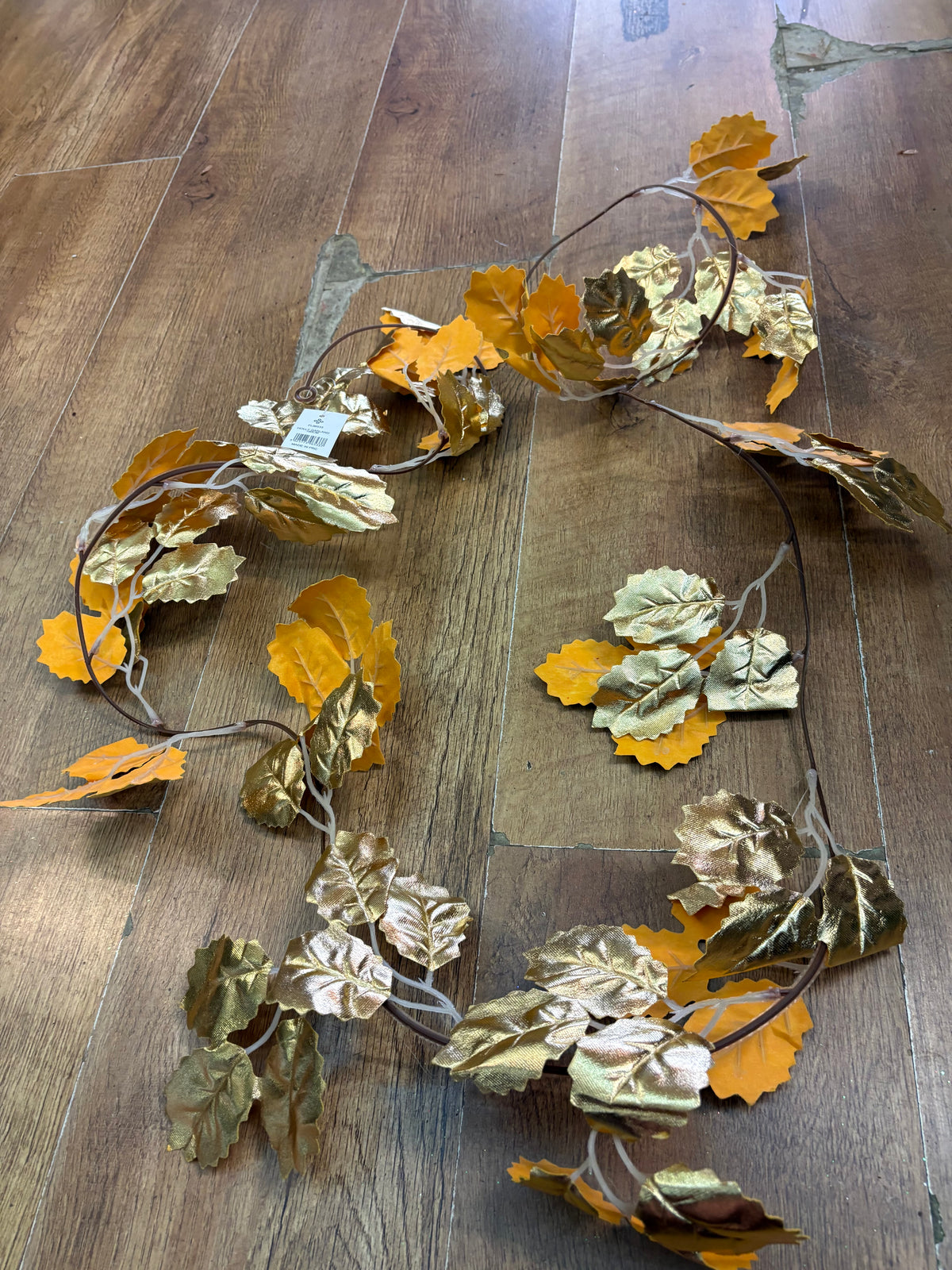 190cm metallic gold holly garland