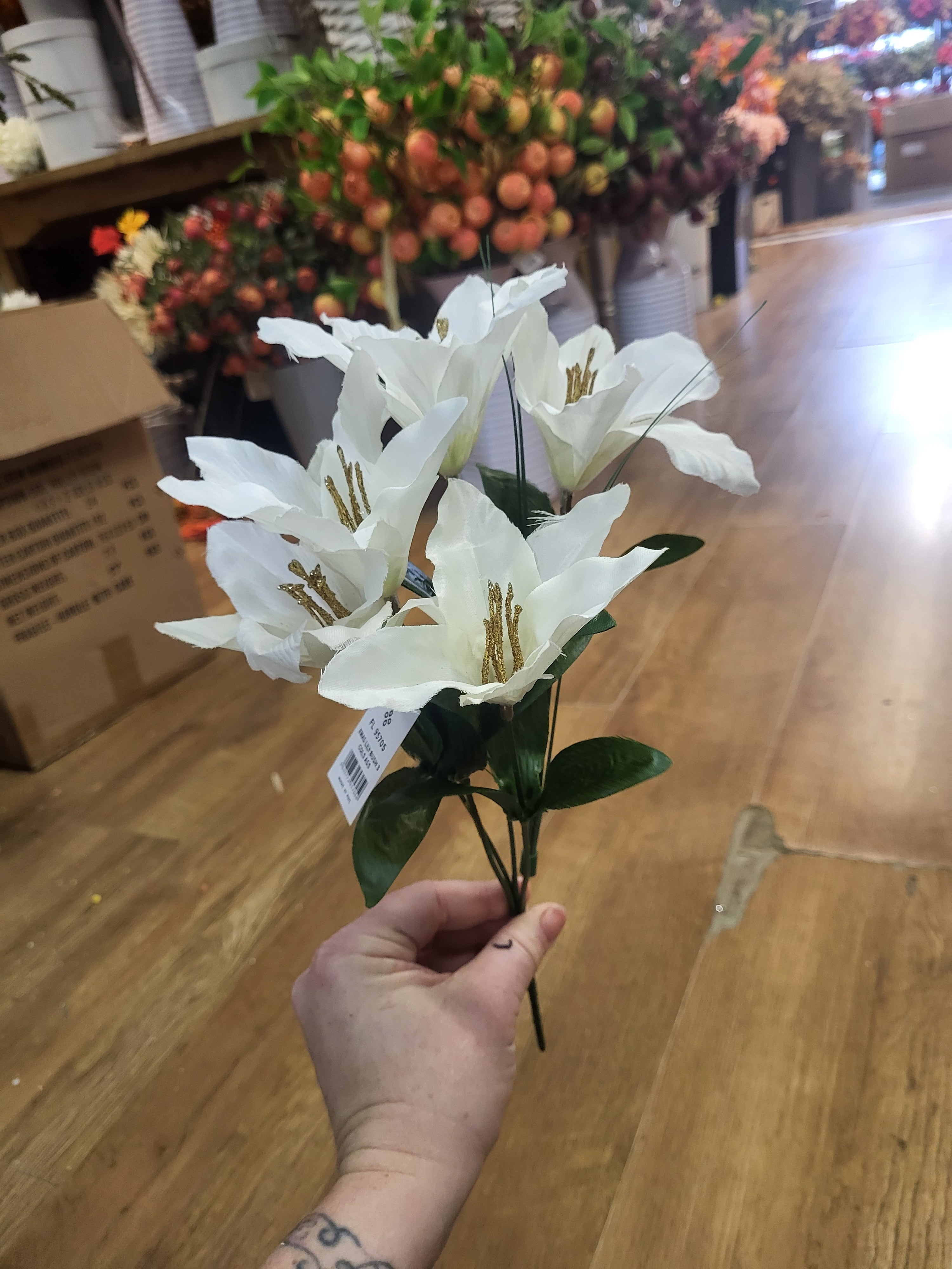 Christmas lily bunch  - 3 colours available image 3