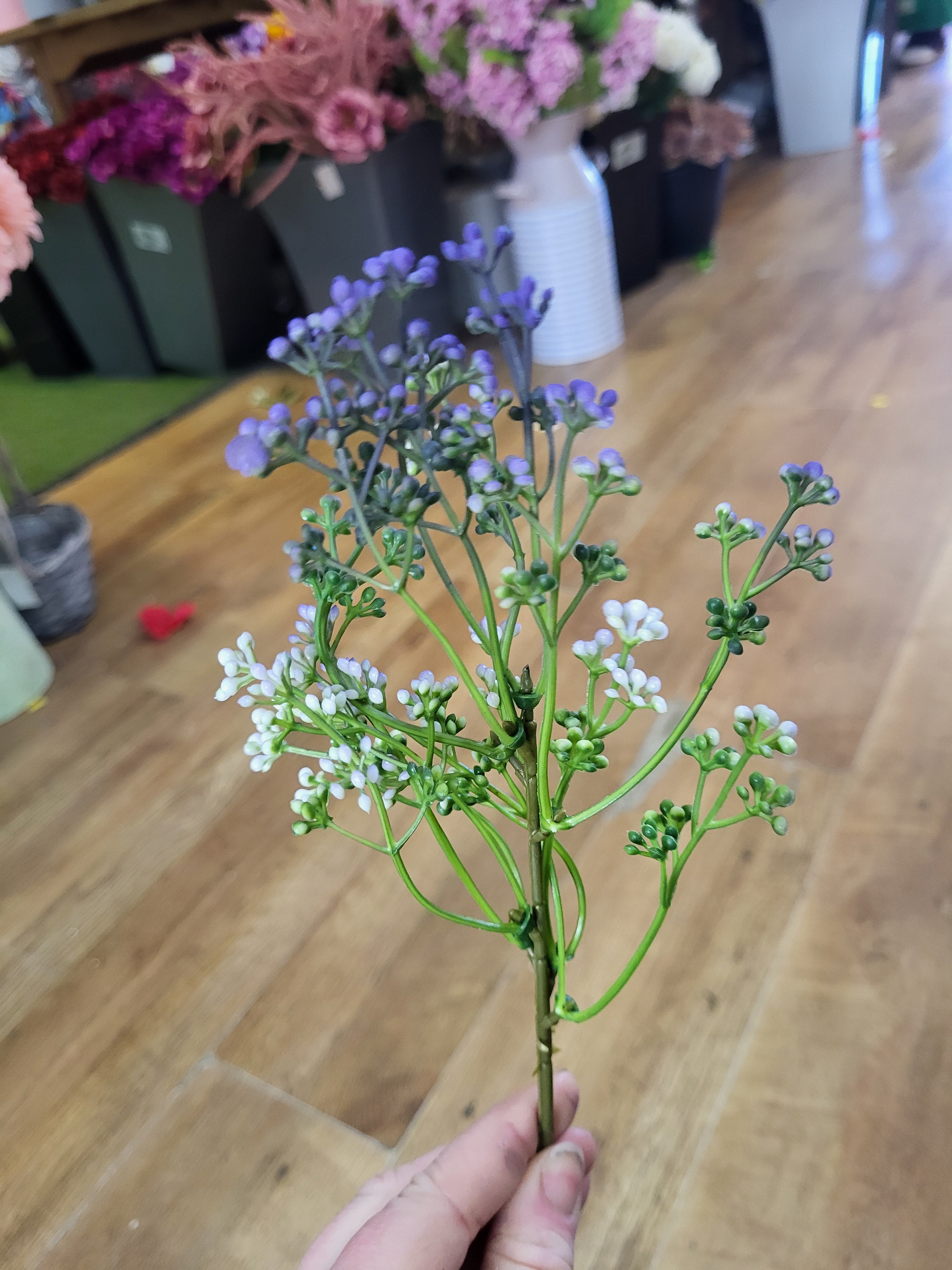 Purple tinted Felicity bud pick  image 1