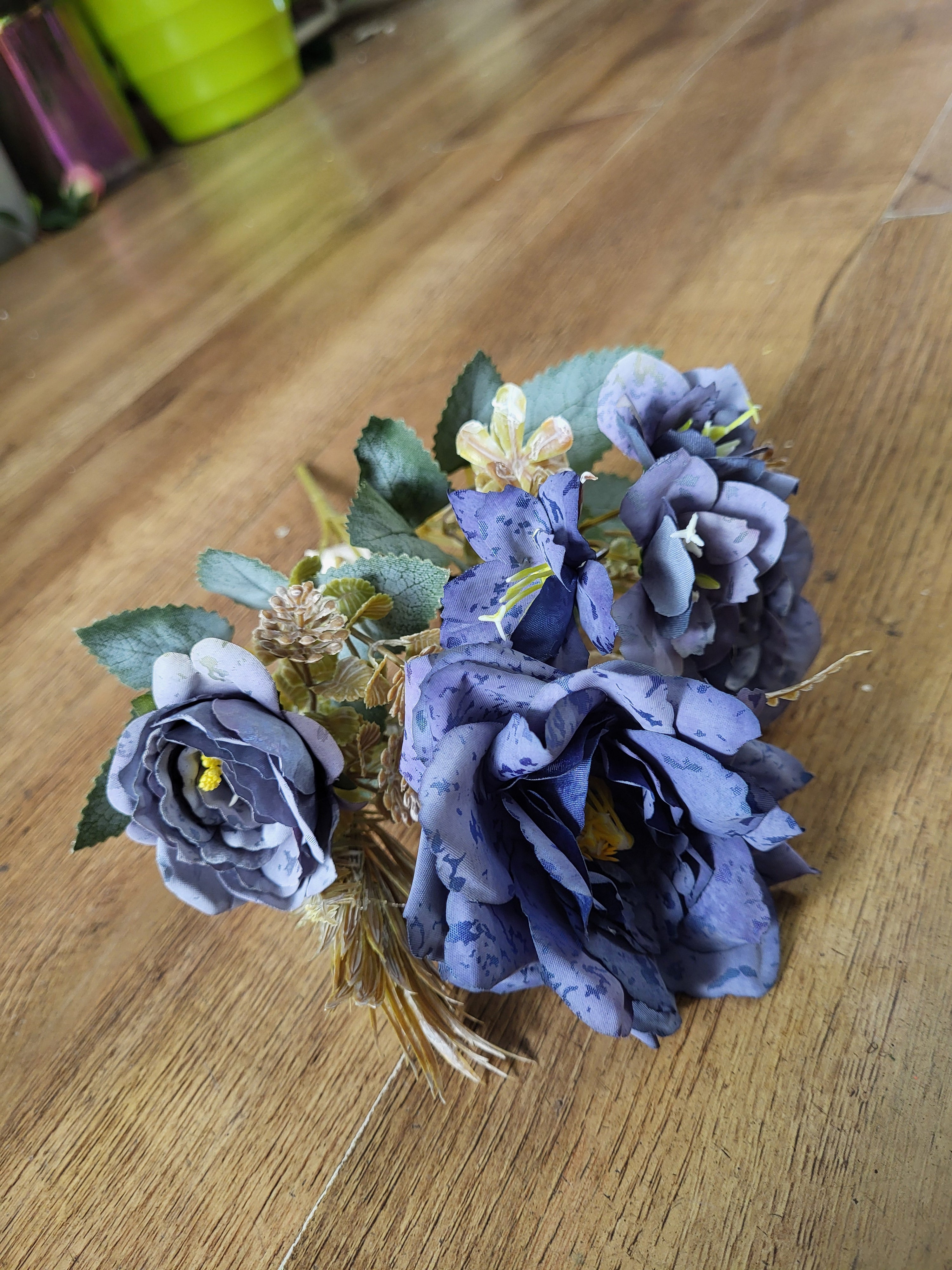 Small dusky blue Lucia bunch image 0