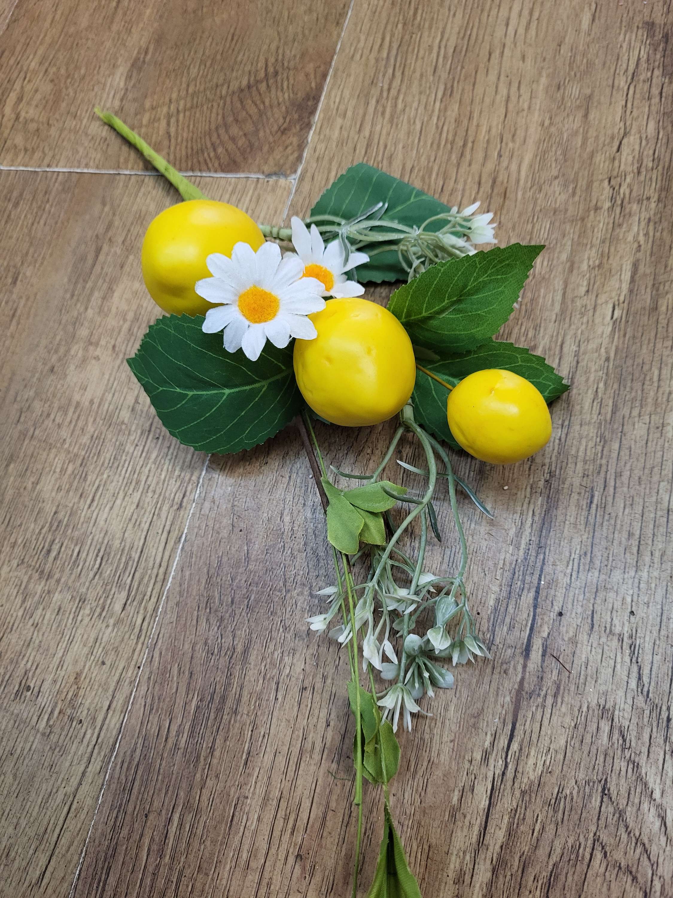  Lemons and daisies with foliage stem image 1