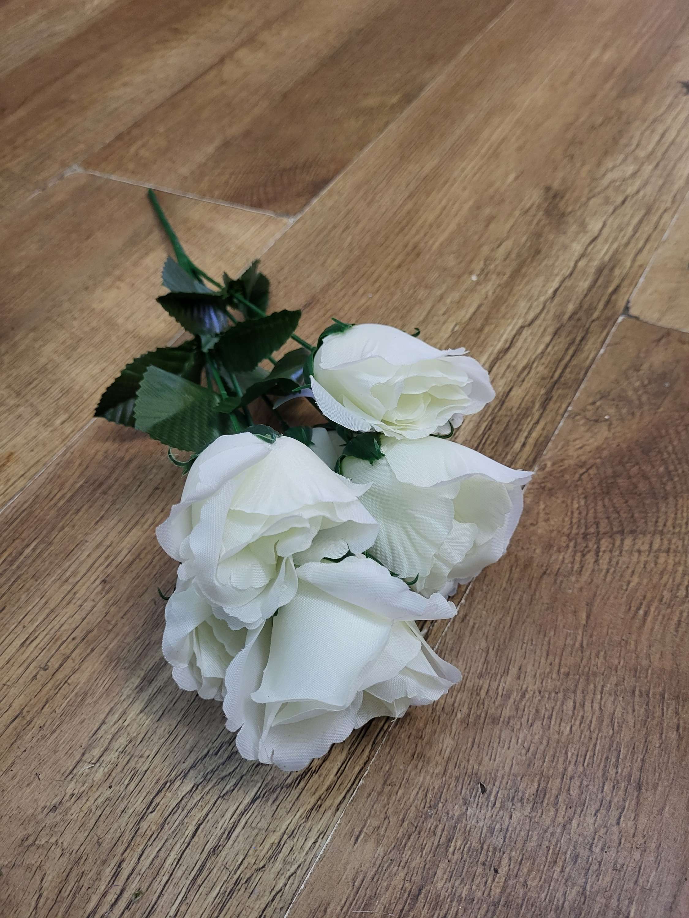 Ivory flowers  - 4 styles available image 1