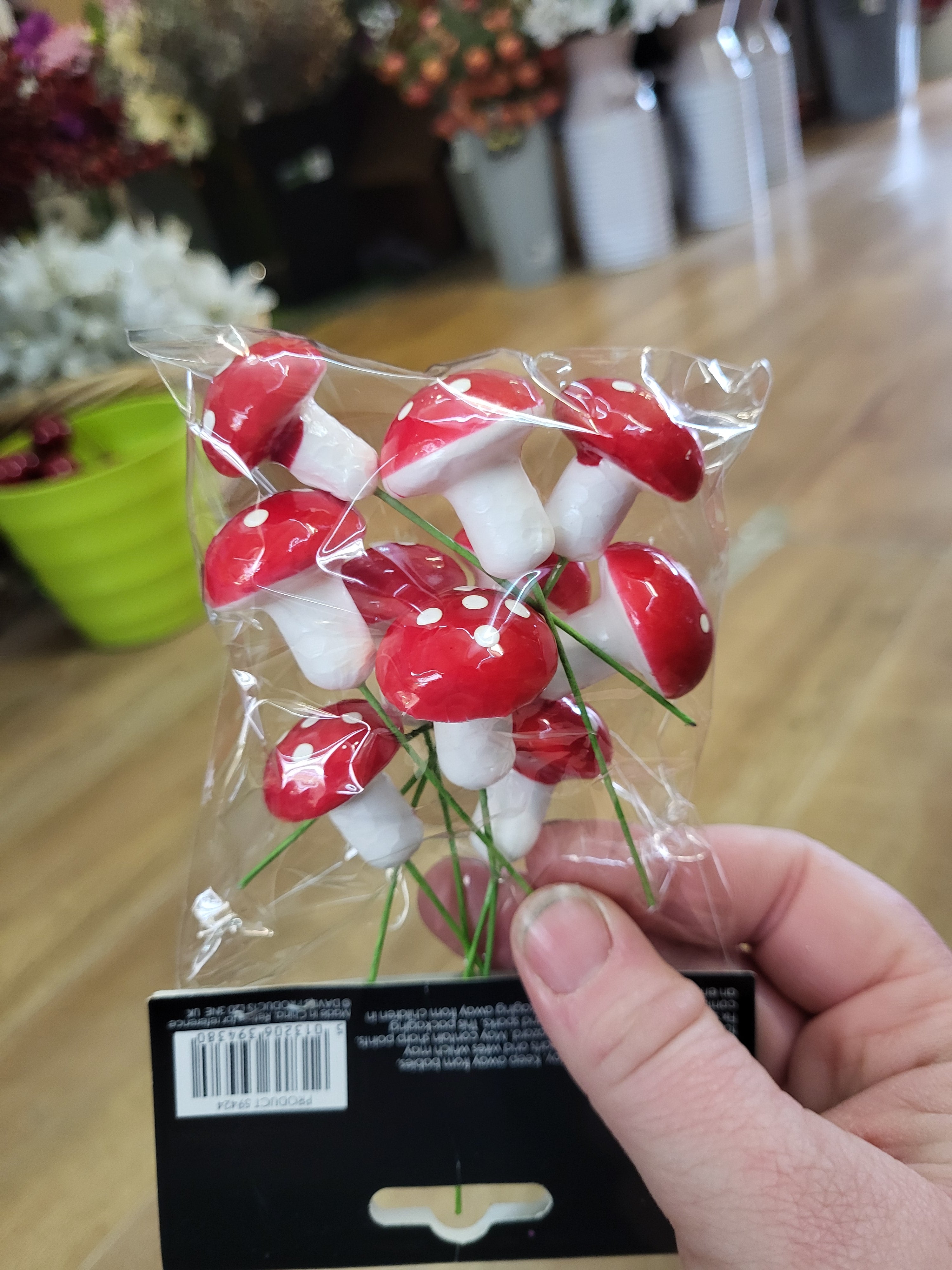 Pack of 10 wired miniature mushrooms image 4