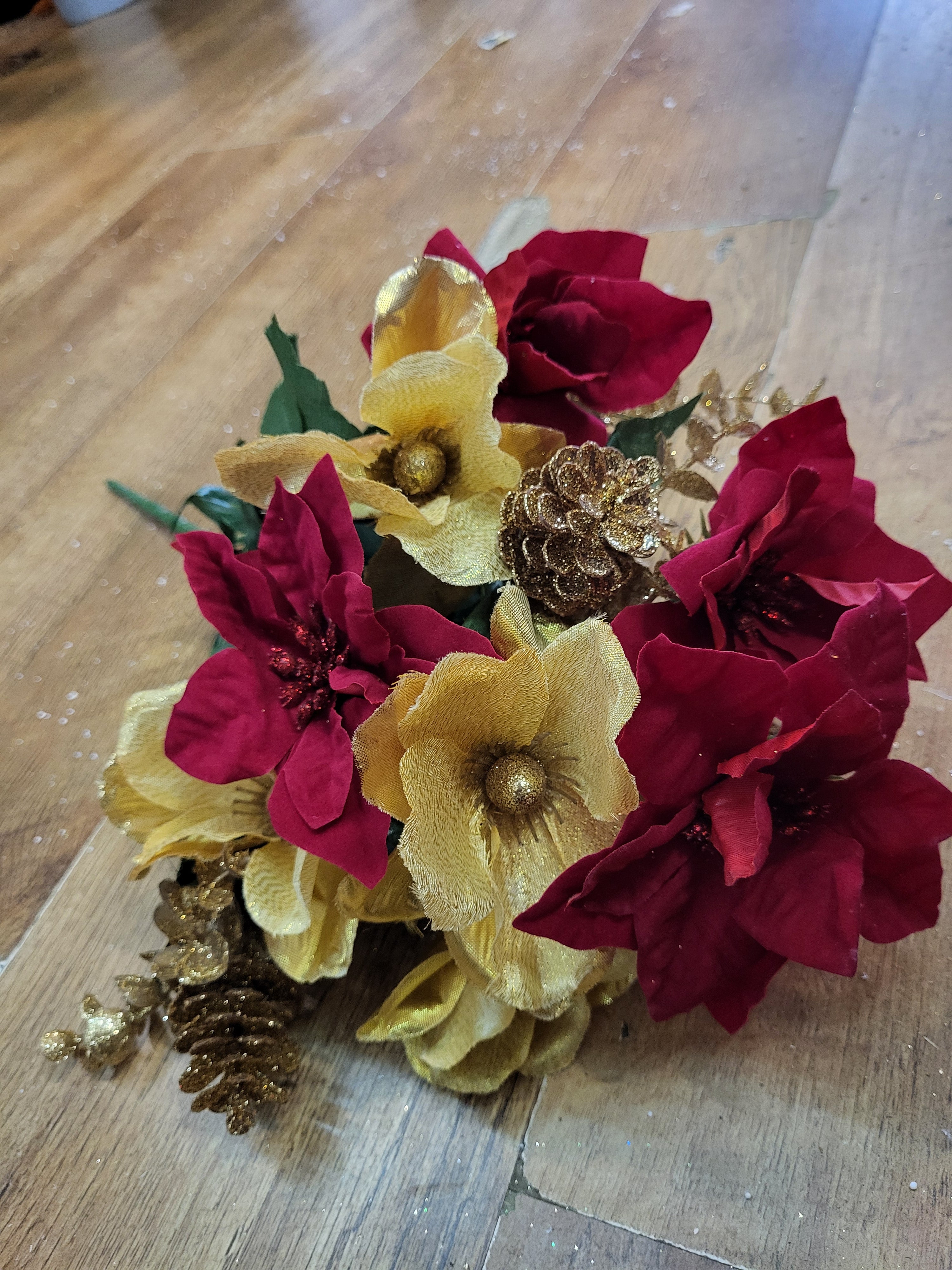 Red poinsettia and metallic poppy bunch - w colours available  image 2