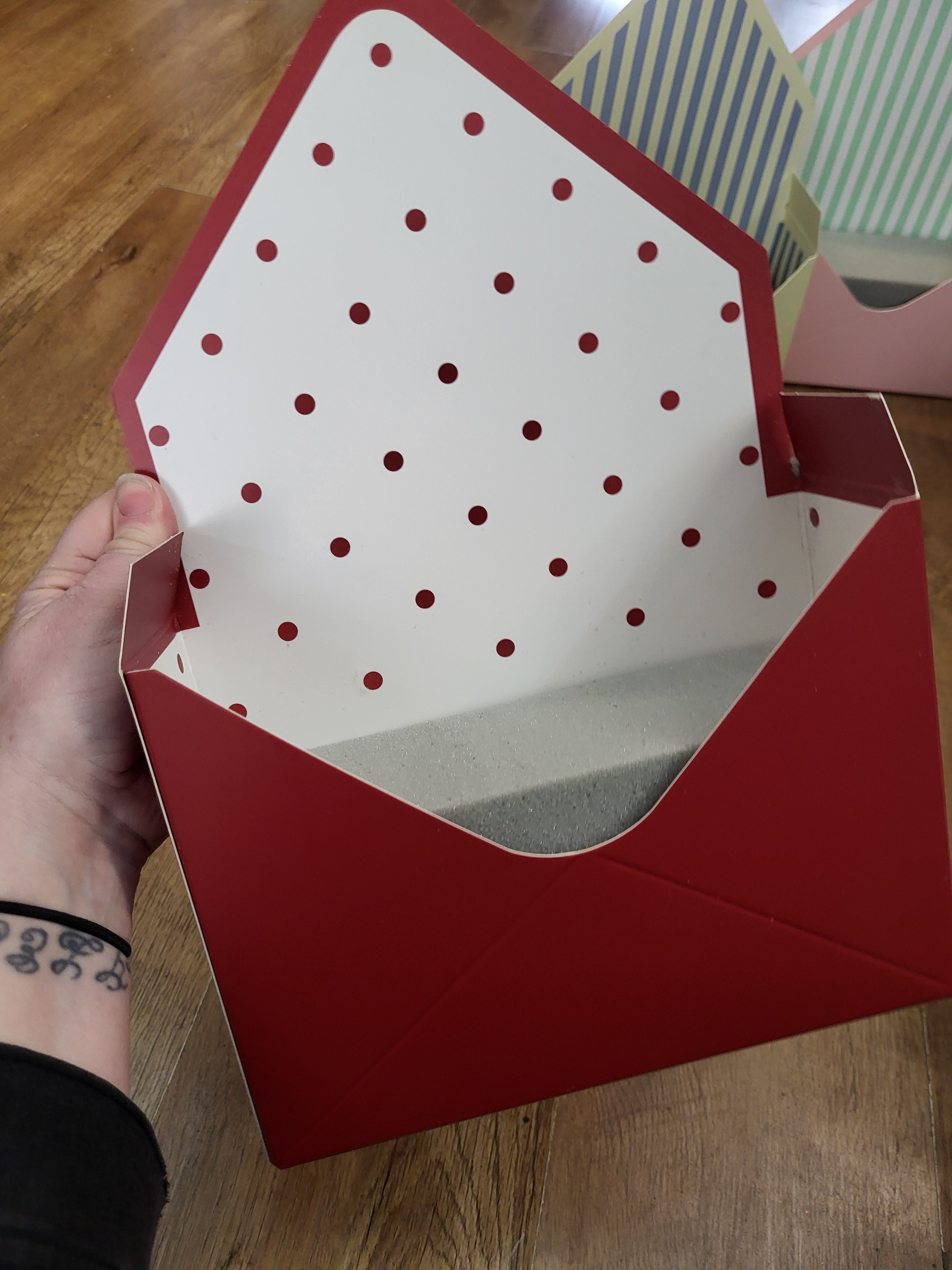 Floral Envelope box with dry oasis - 5 colours available image 2